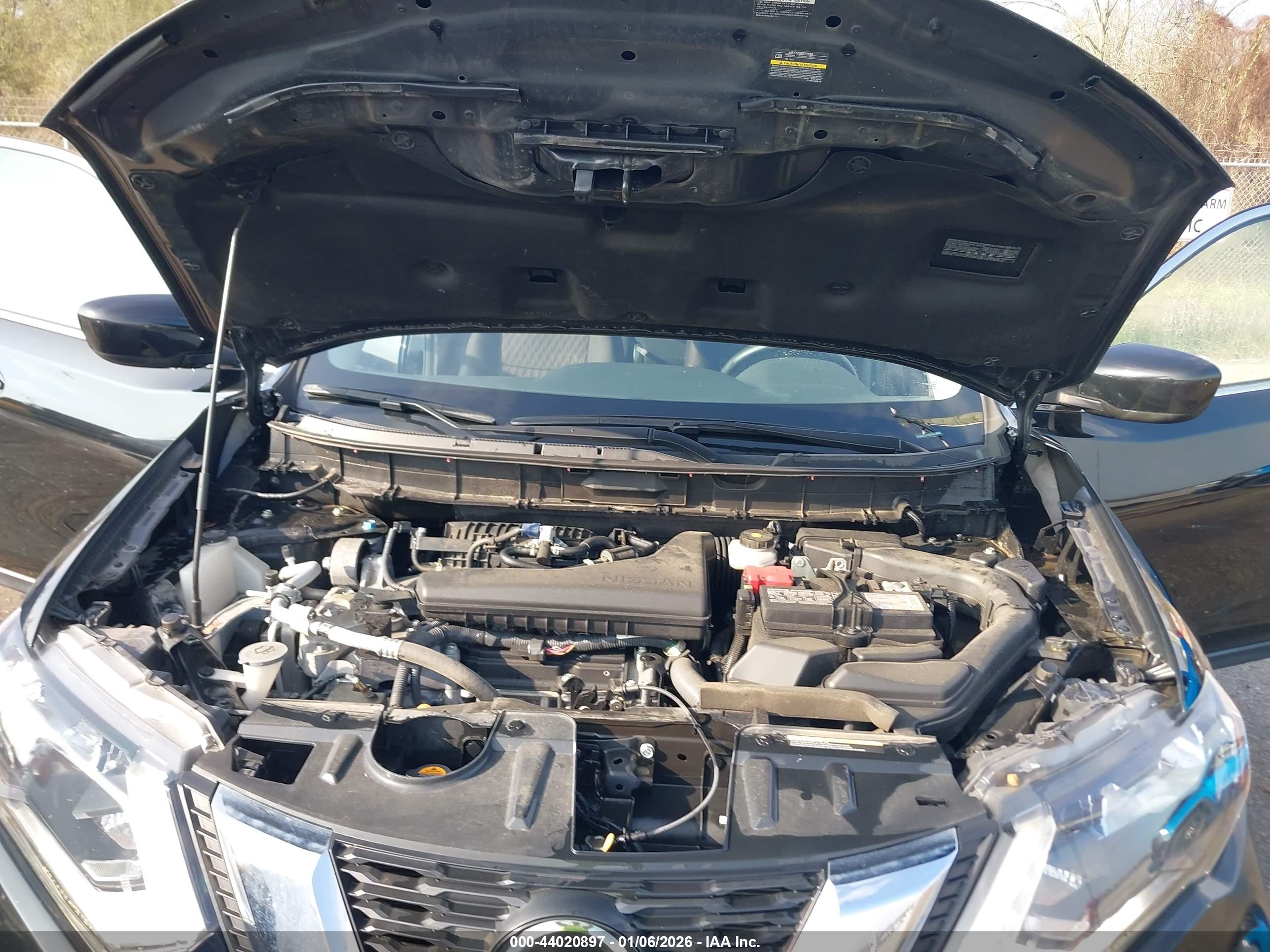 NISSAN ROGUE image 10