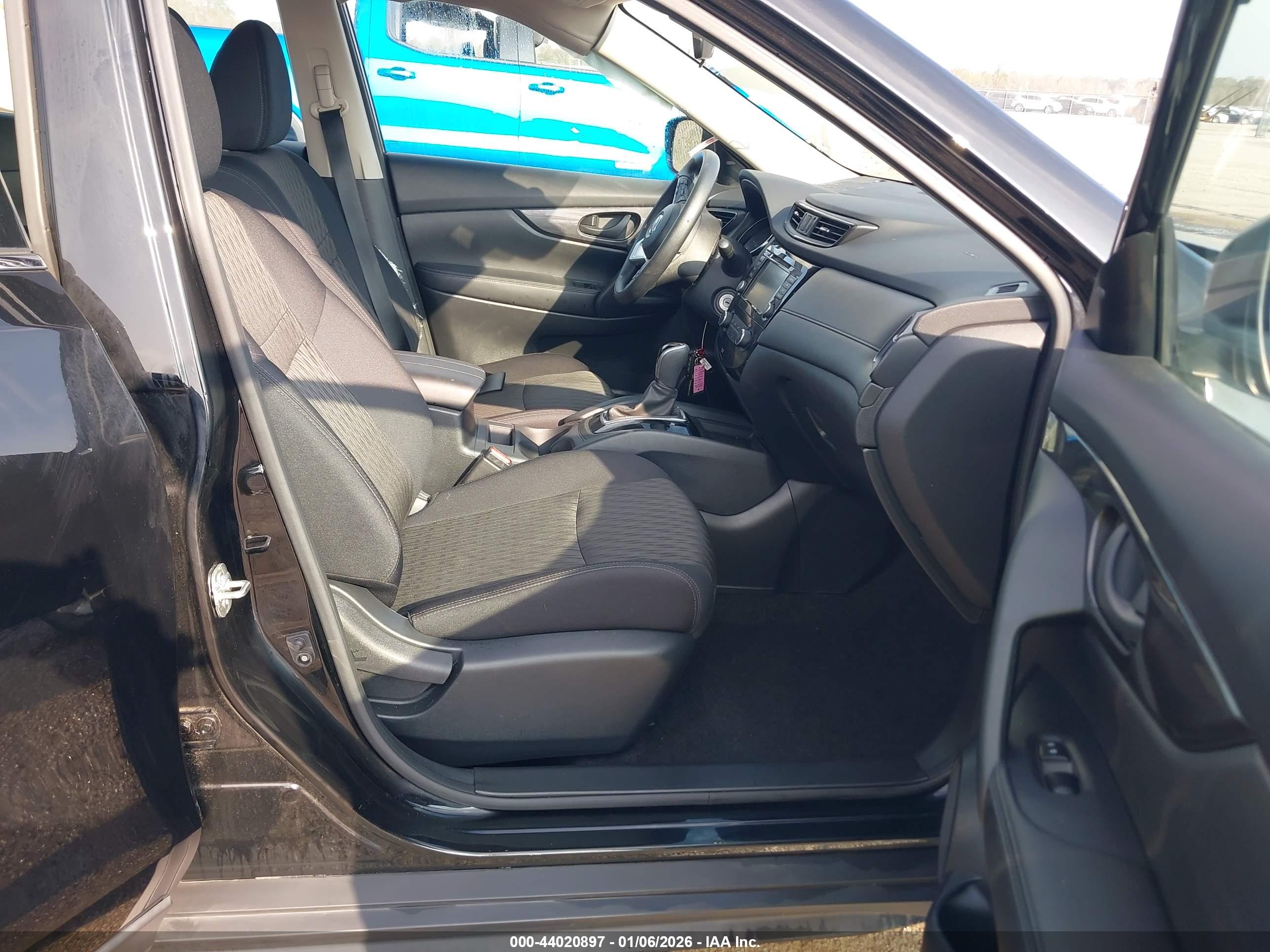 NISSAN ROGUE image 5