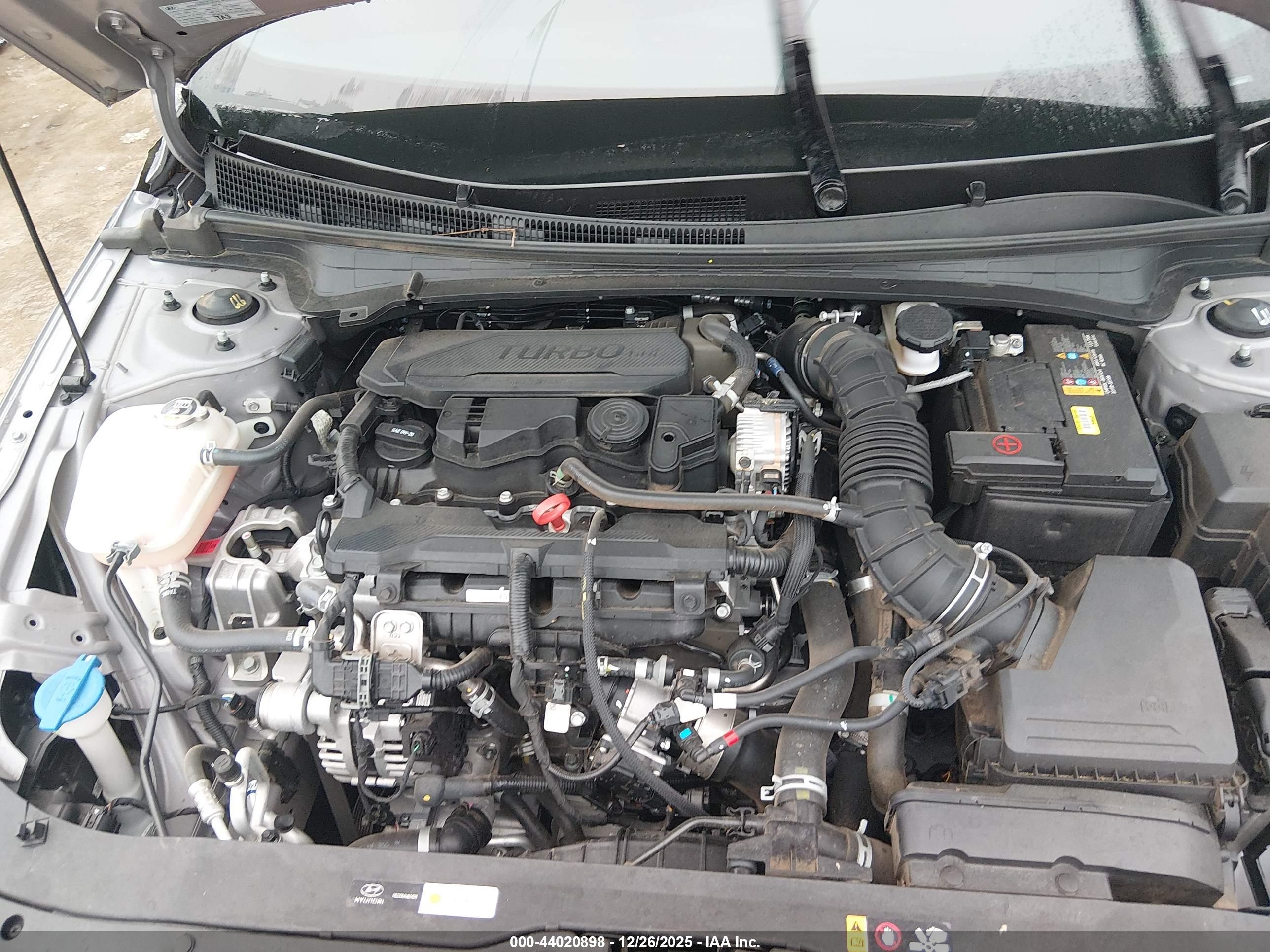 HYUNDAI ELANTRA image 10