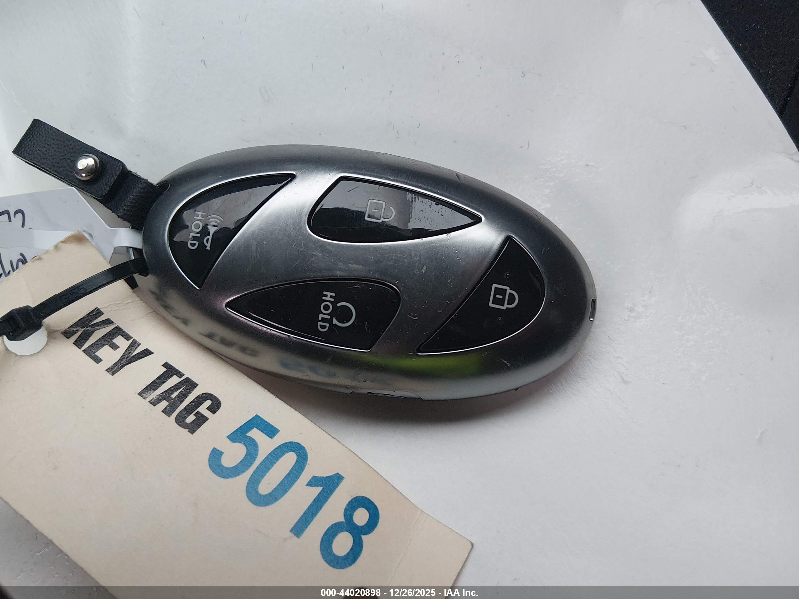 HYUNDAI ELANTRA image 11