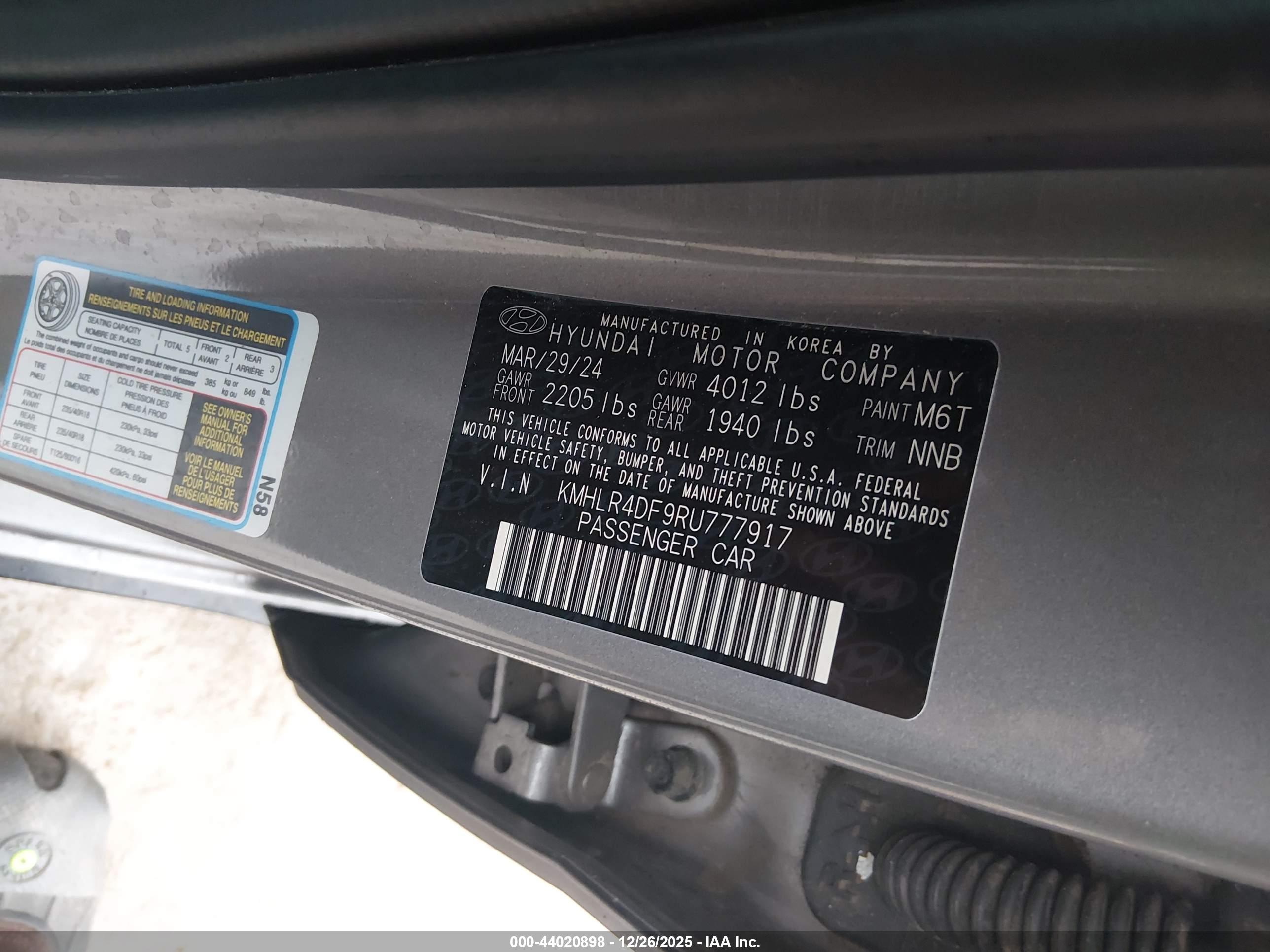 HYUNDAI ELANTRA image 9