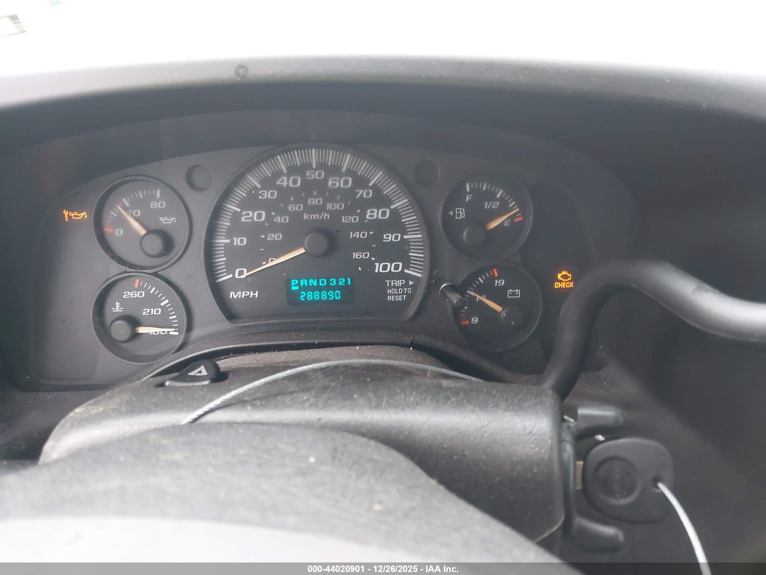 CHEVROLET EXPRESS image 7
