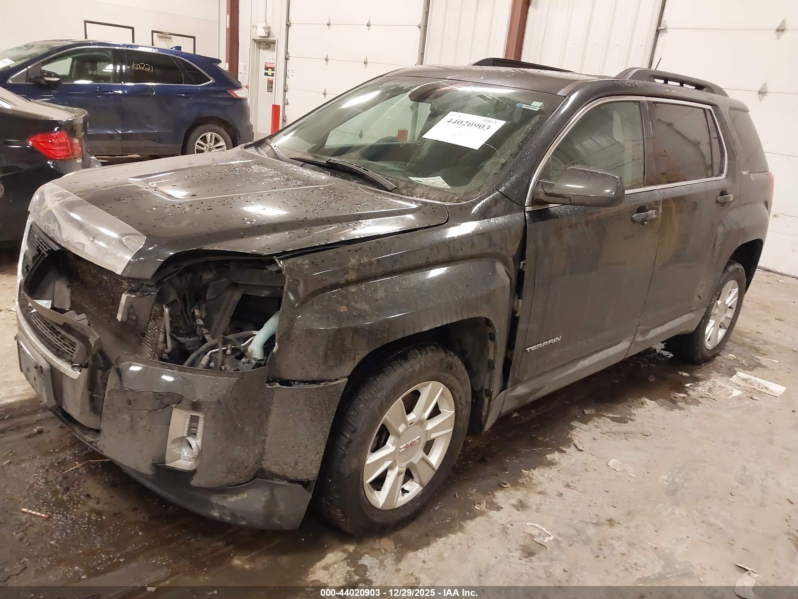 GMC TERRAIN image 2