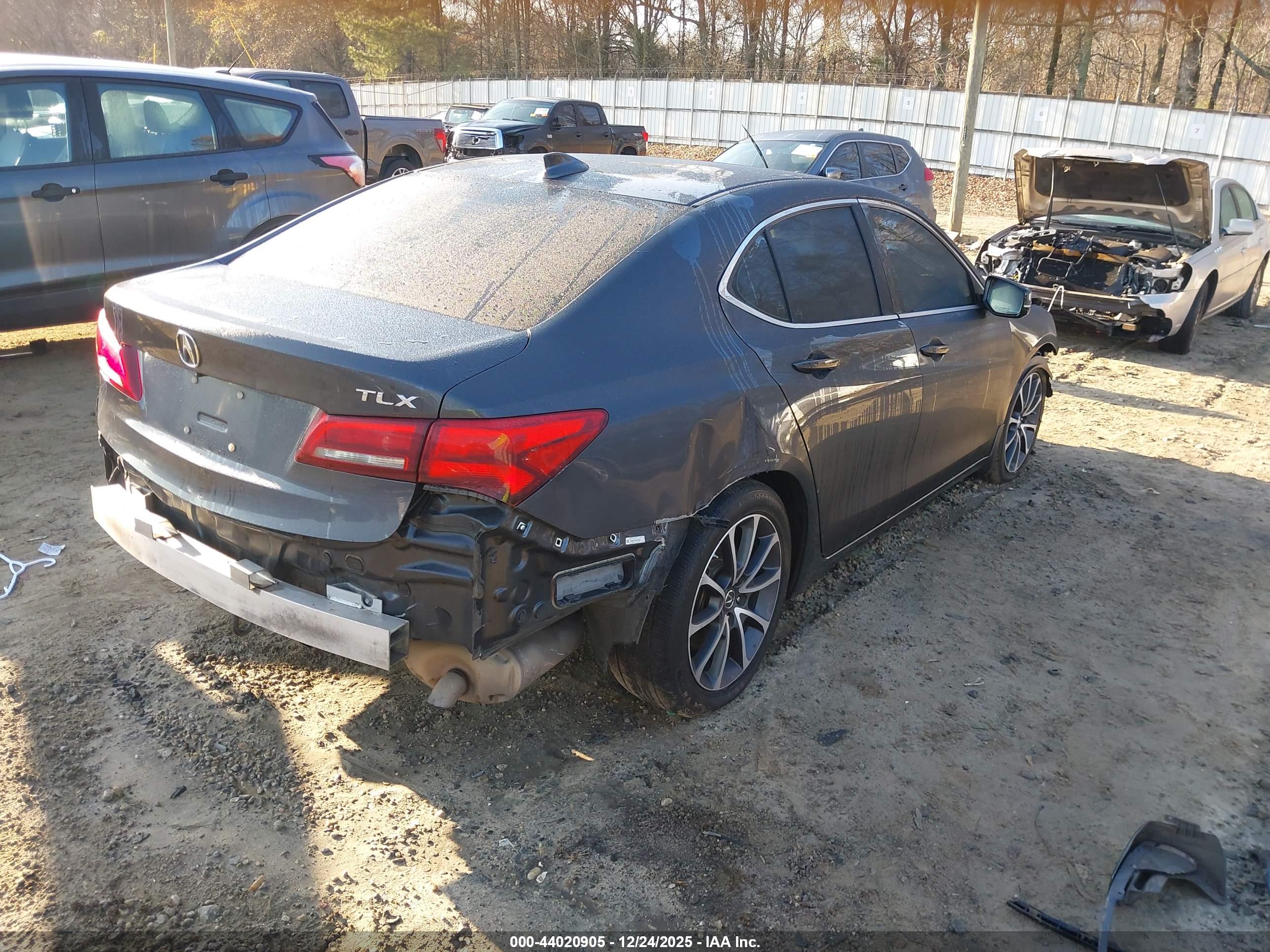 ACURA TLX image 4