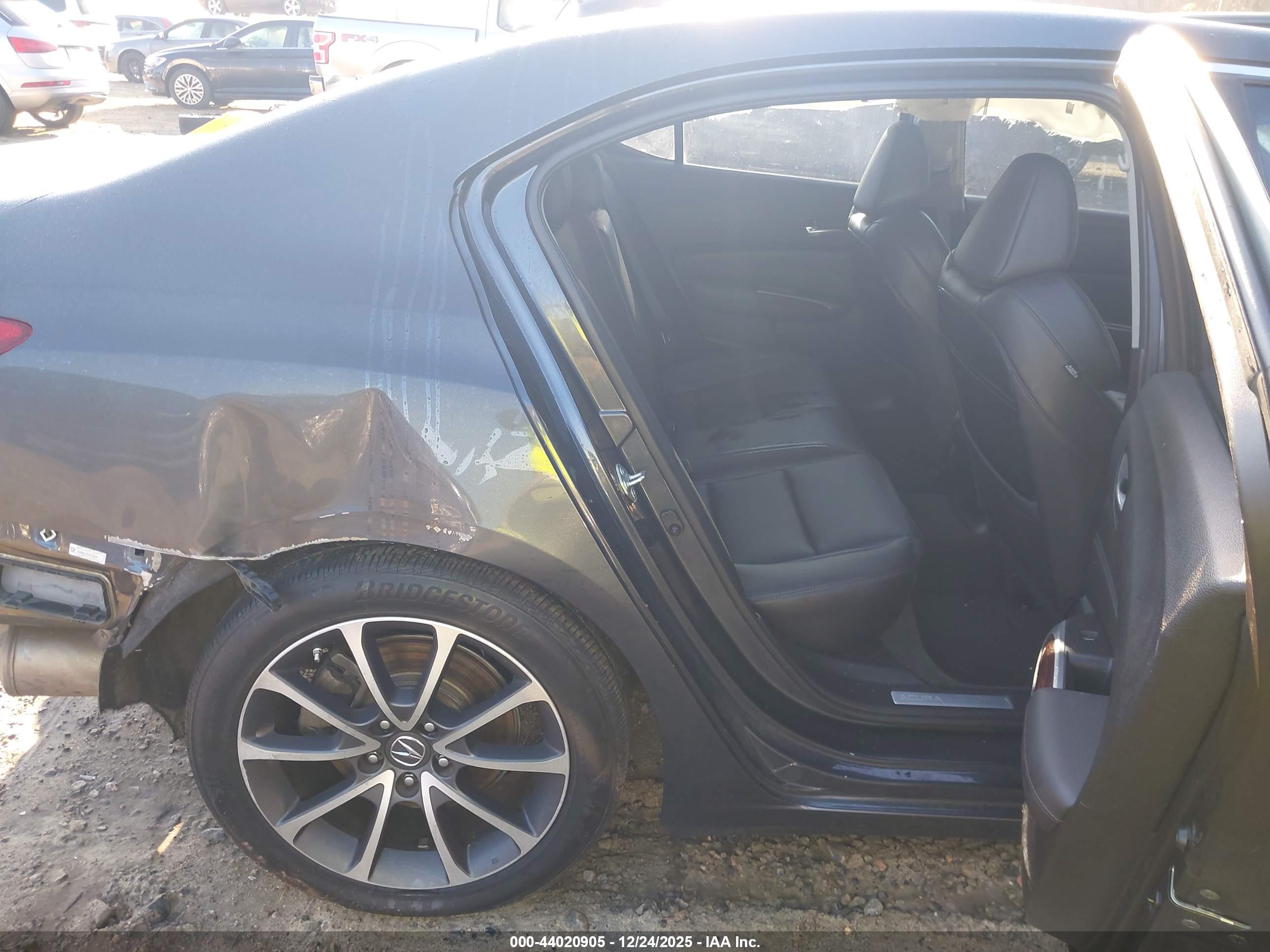 ACURA TLX image 8