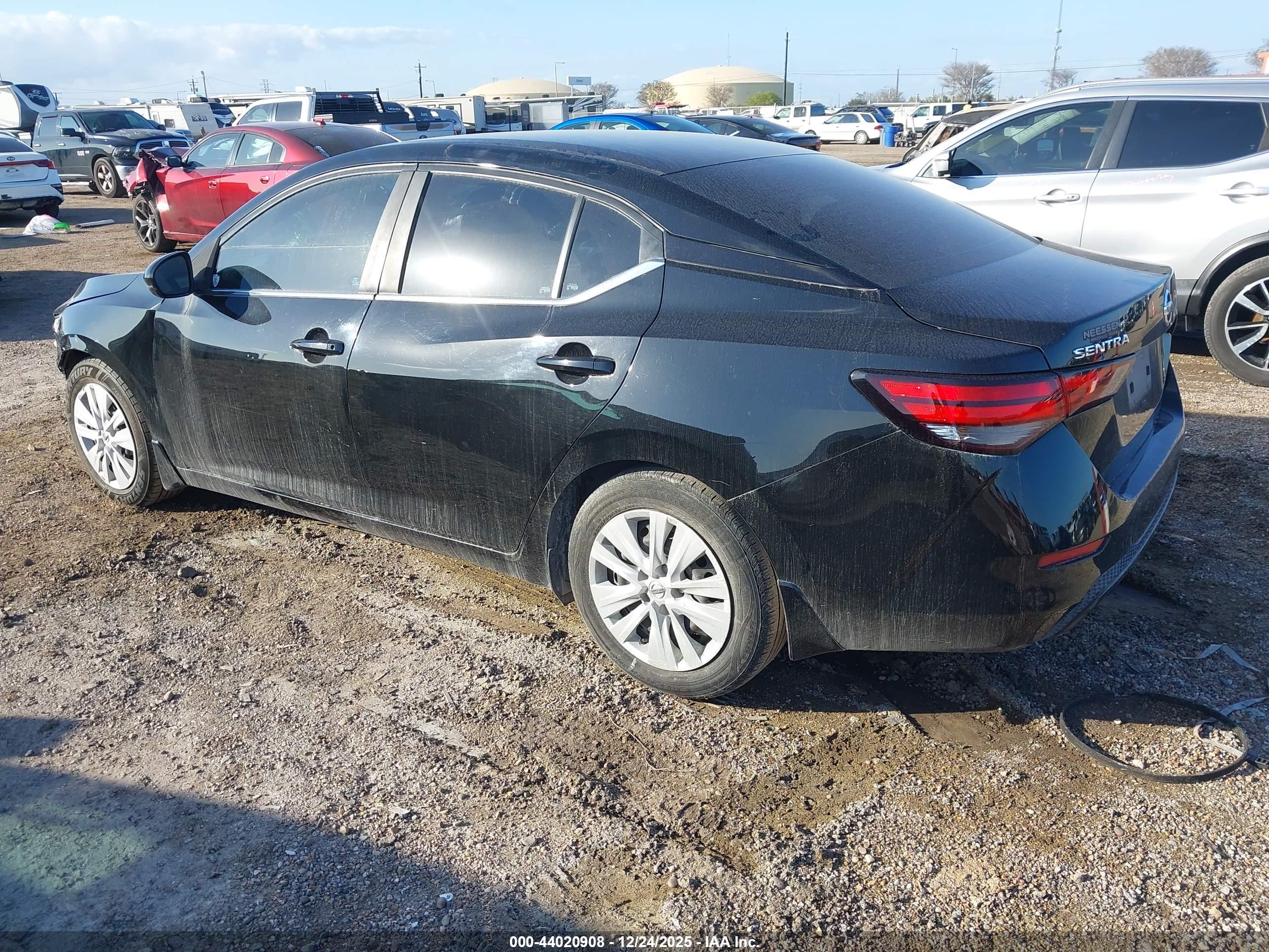 NISSAN SENTRA image 3