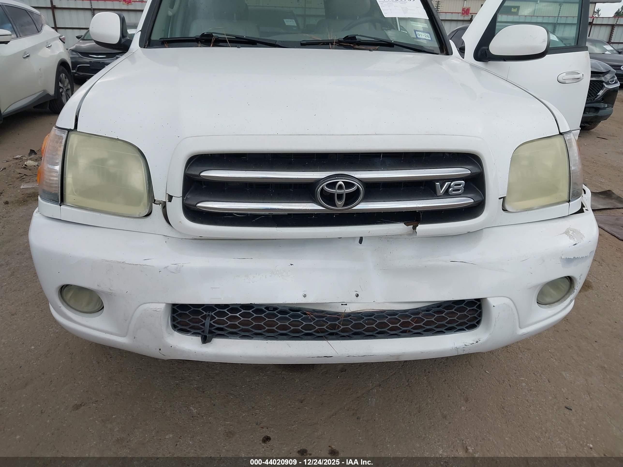 TOYOTA SEQUOIA image 6
