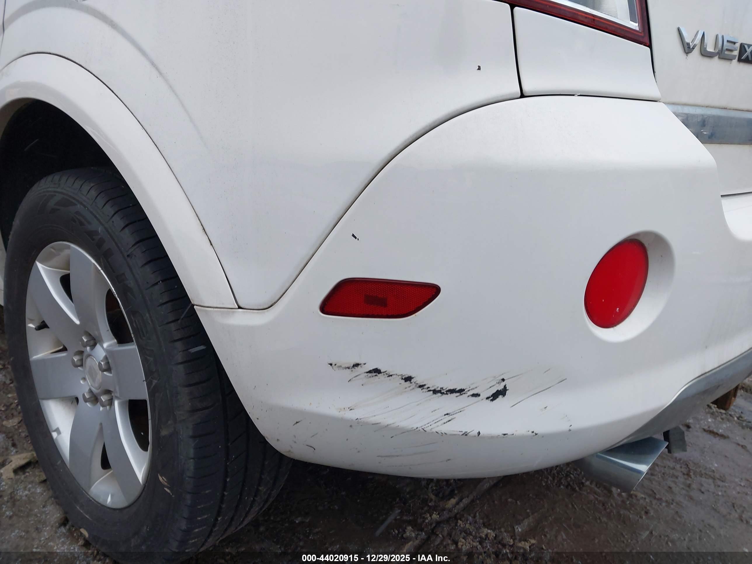 SATURN VUE image 6