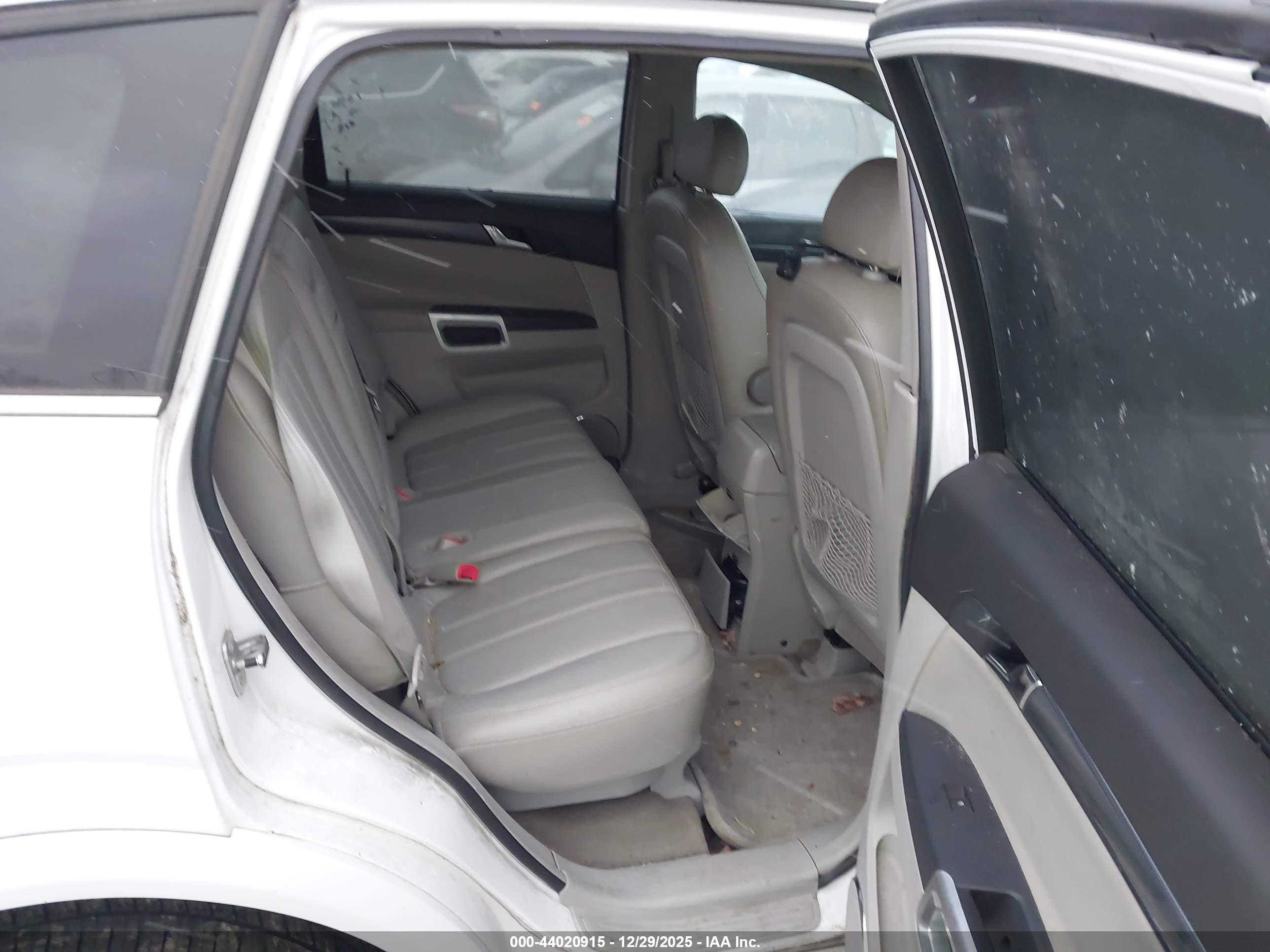 SATURN VUE image 8