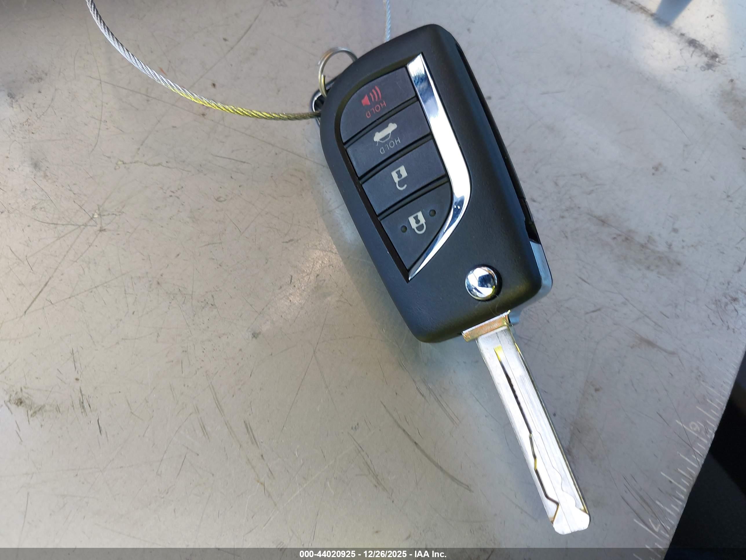 TOYOTA COROLLA image 11