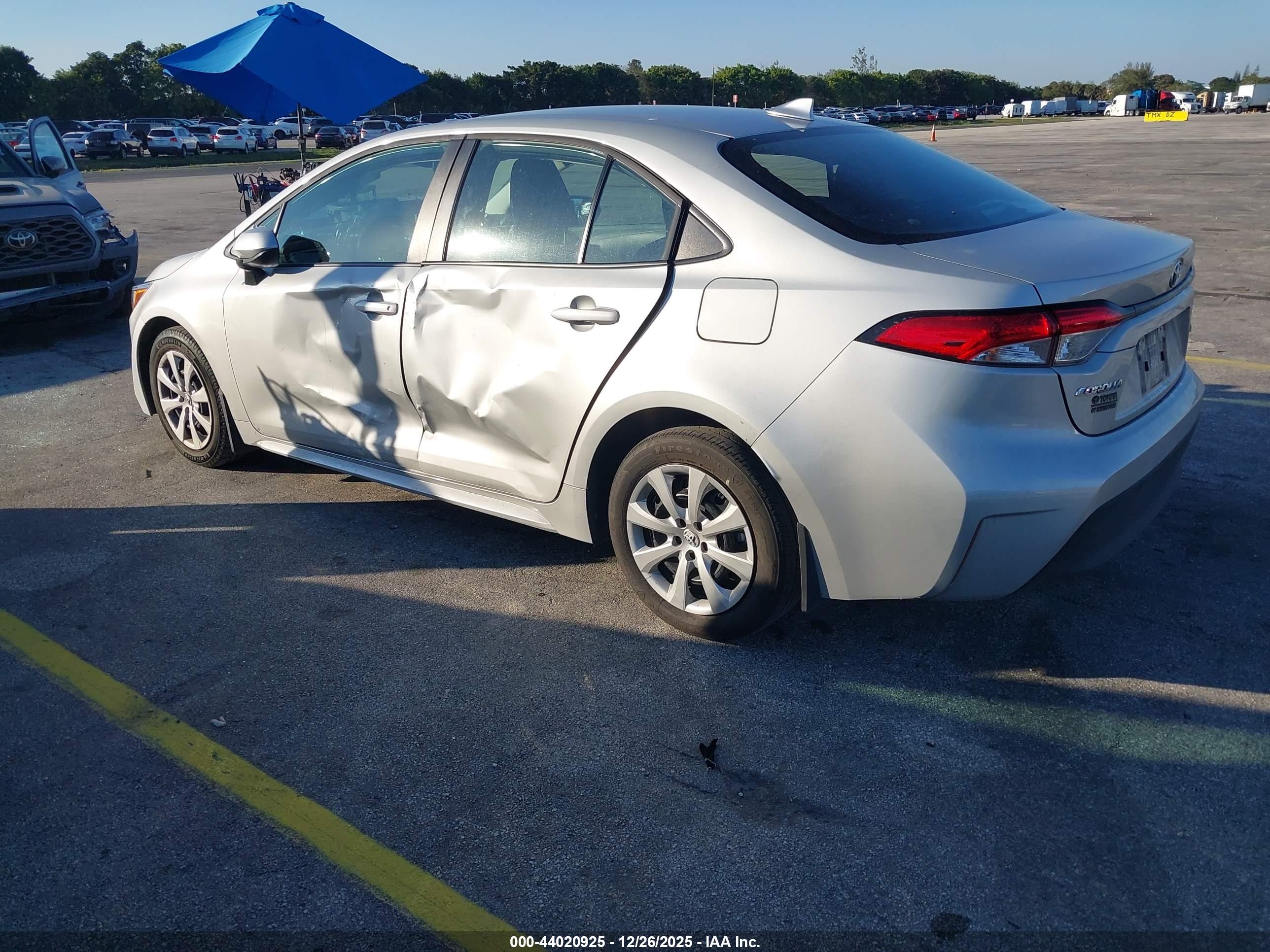 TOYOTA COROLLA image 3
