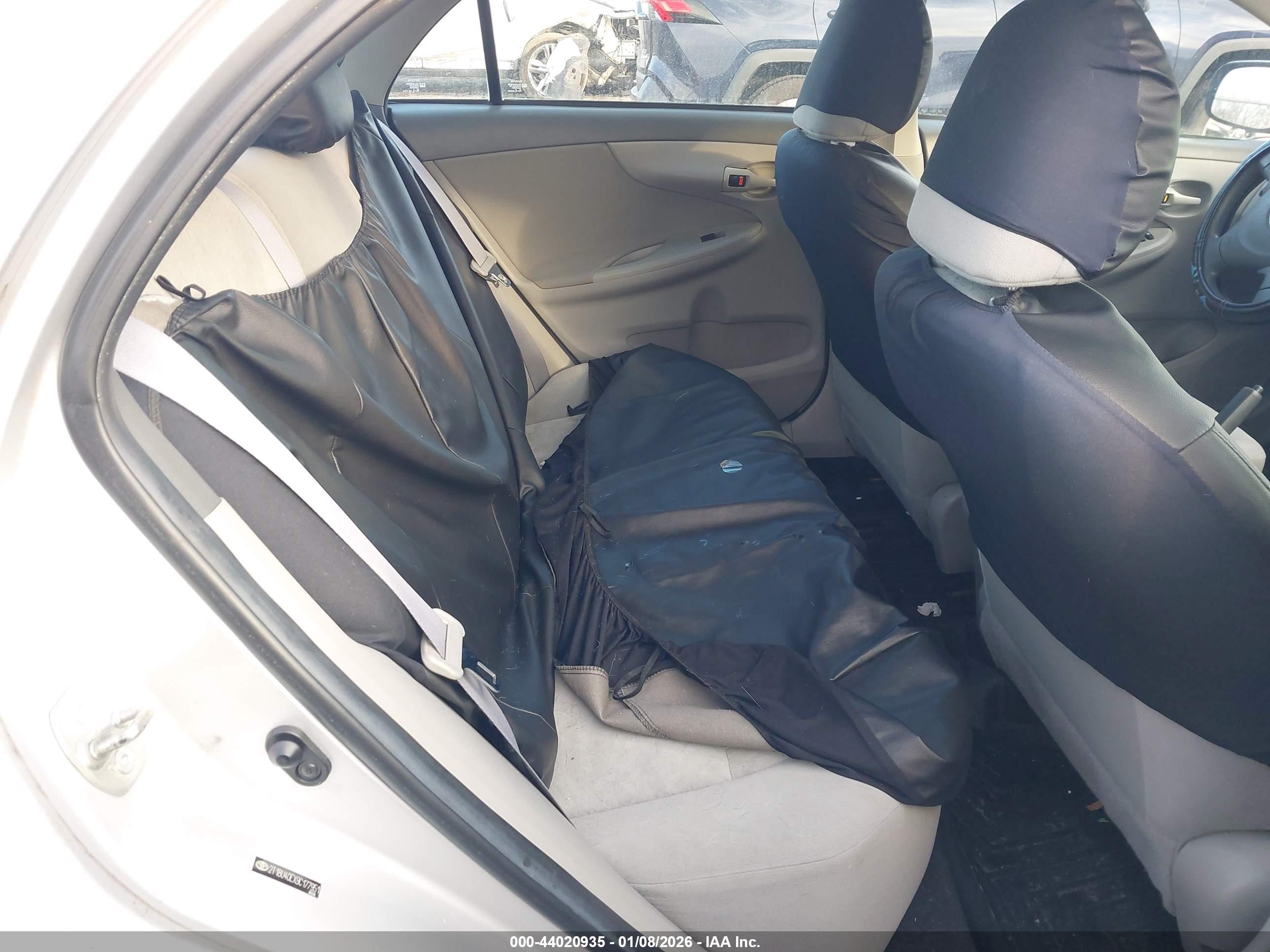 TOYOTA COROLLA image 8