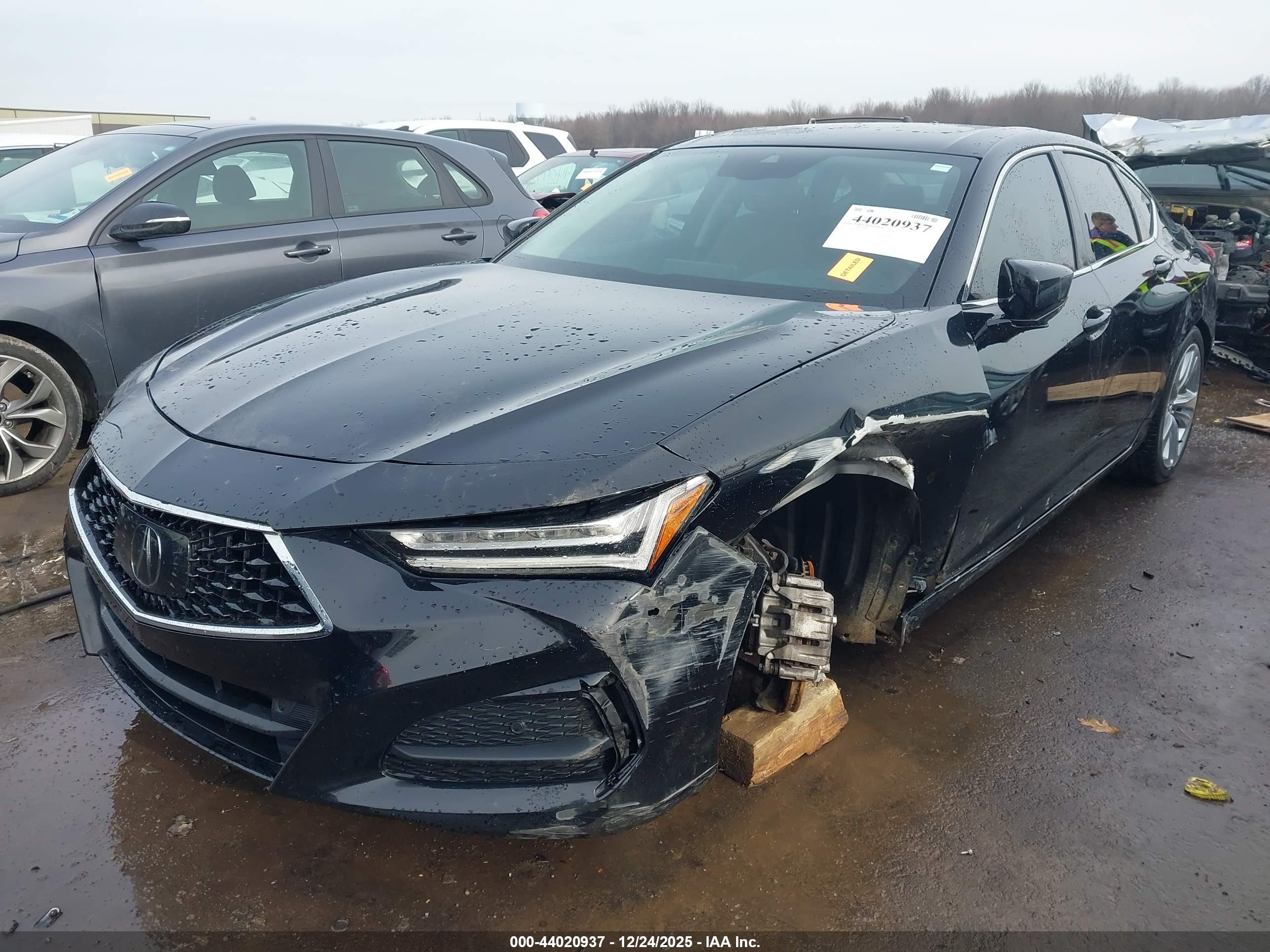 ACURA TLX image 2