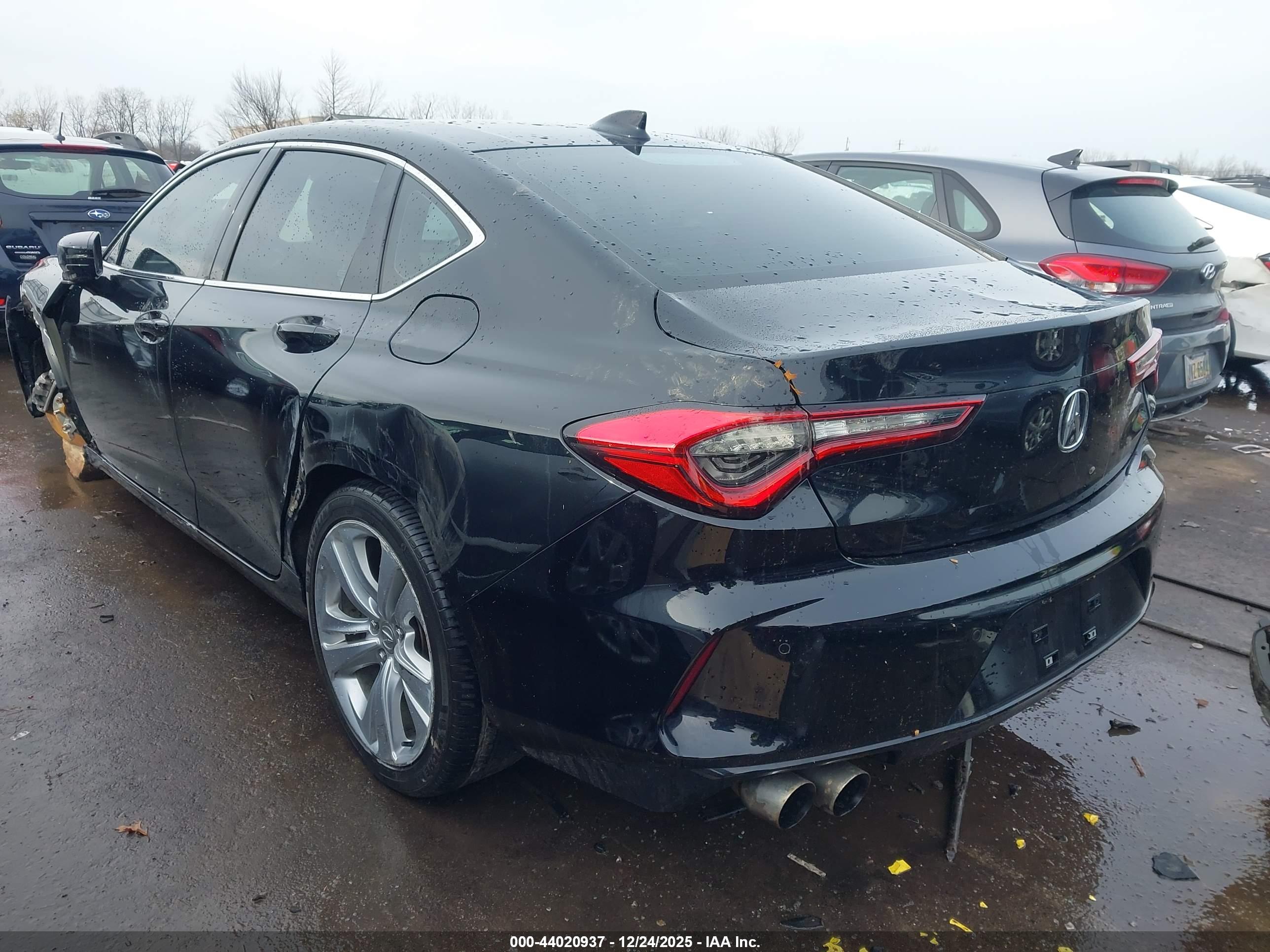 ACURA TLX image 3