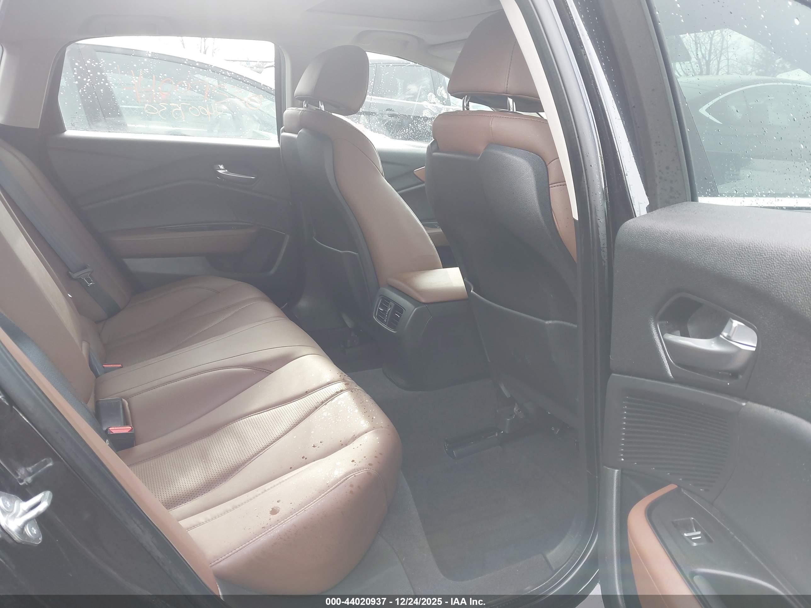 ACURA TLX image 8