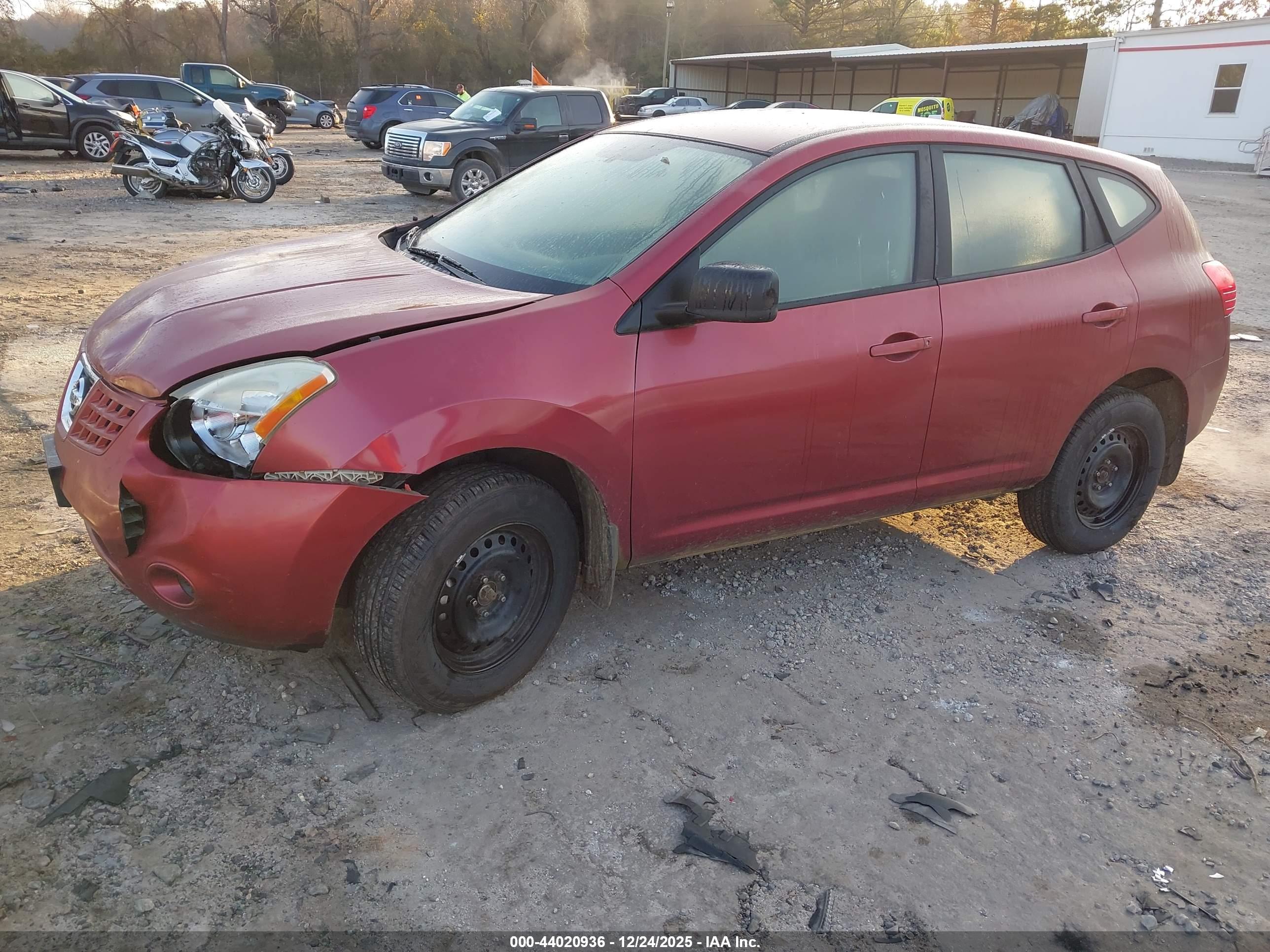 NISSAN ROGUE image 2