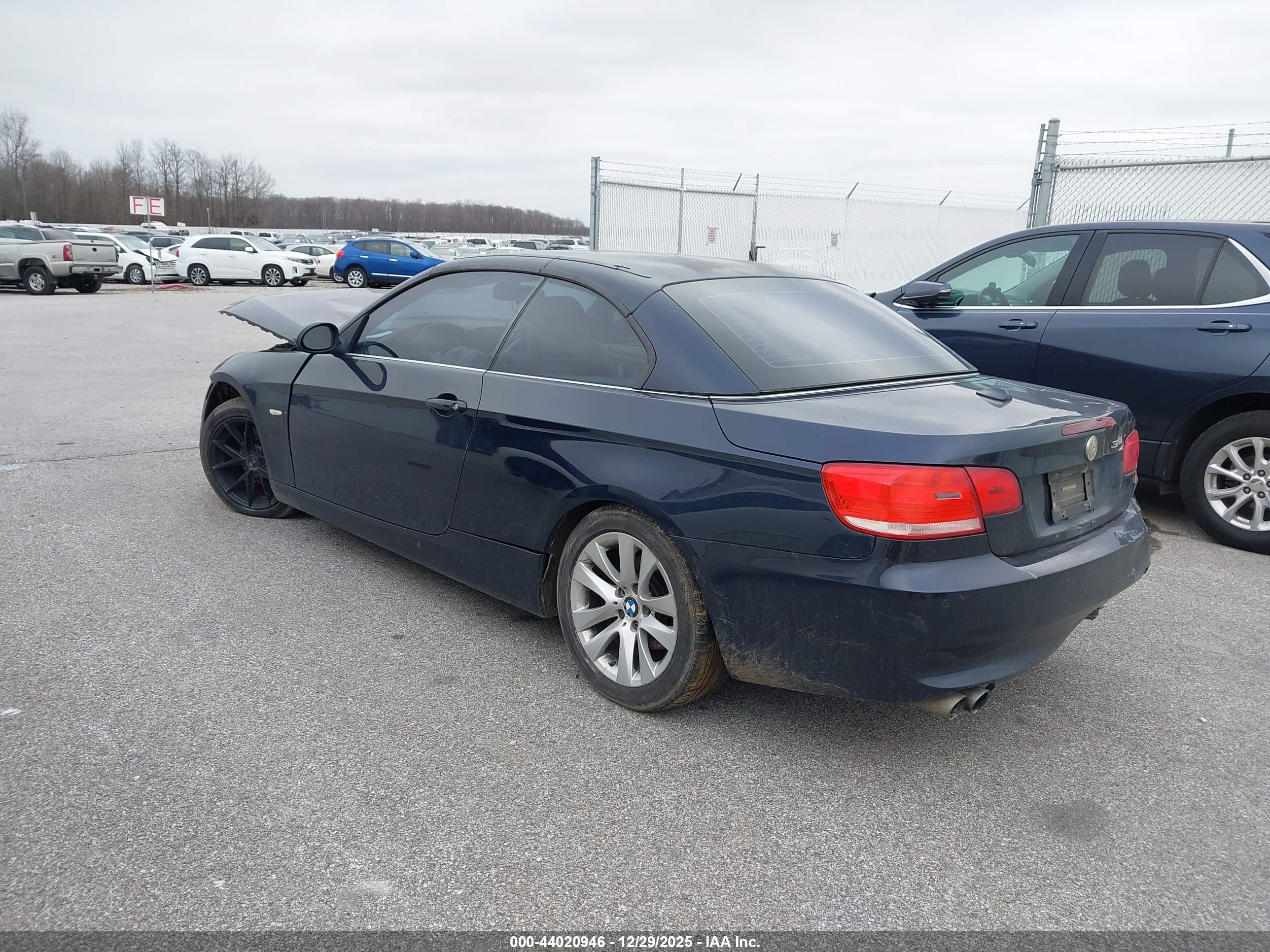 BMW 328I image 3