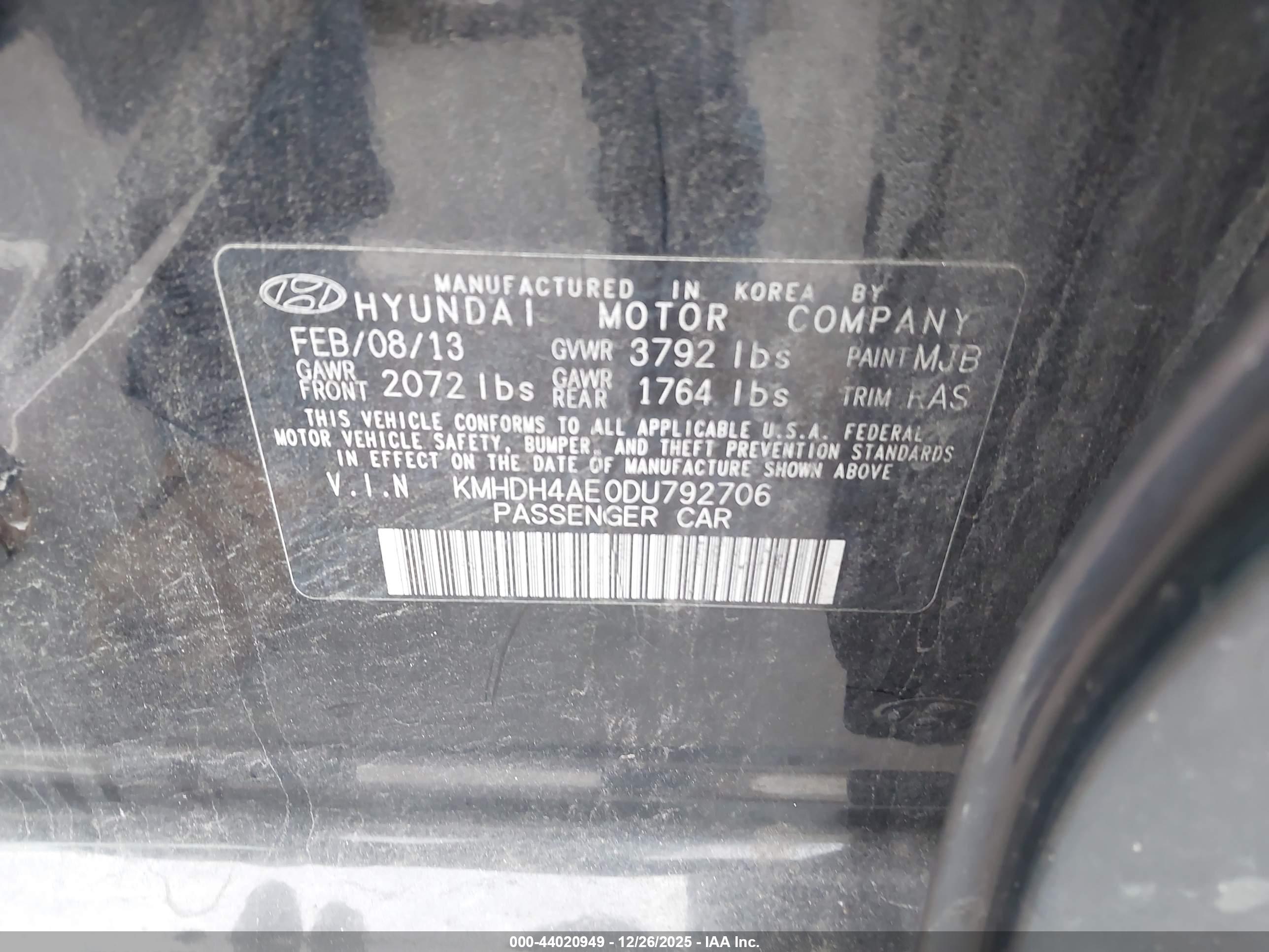 HYUNDAI ELANTRA image 9