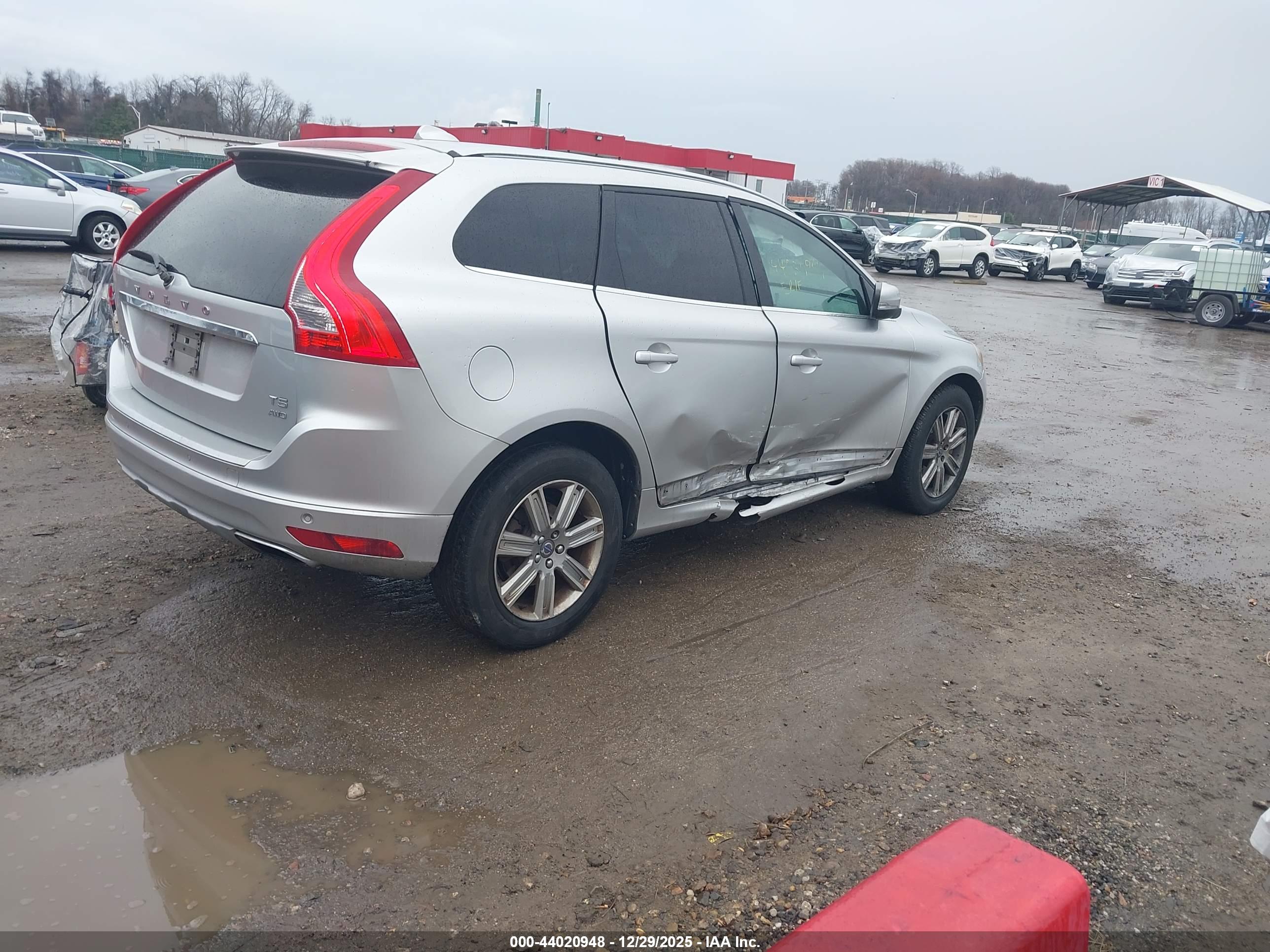 VOLVO XC60 image 4