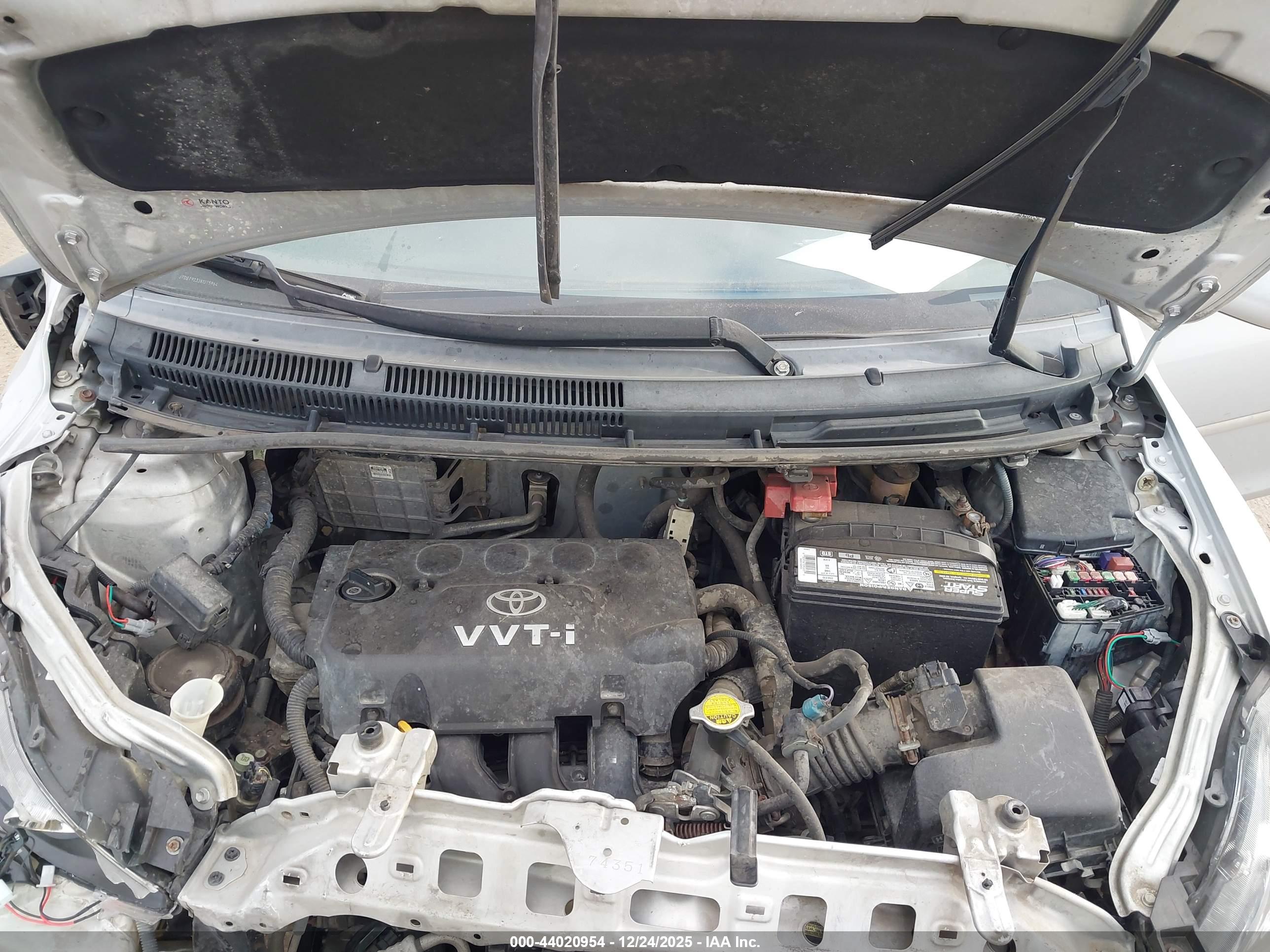 TOYOTA YARIS image 10