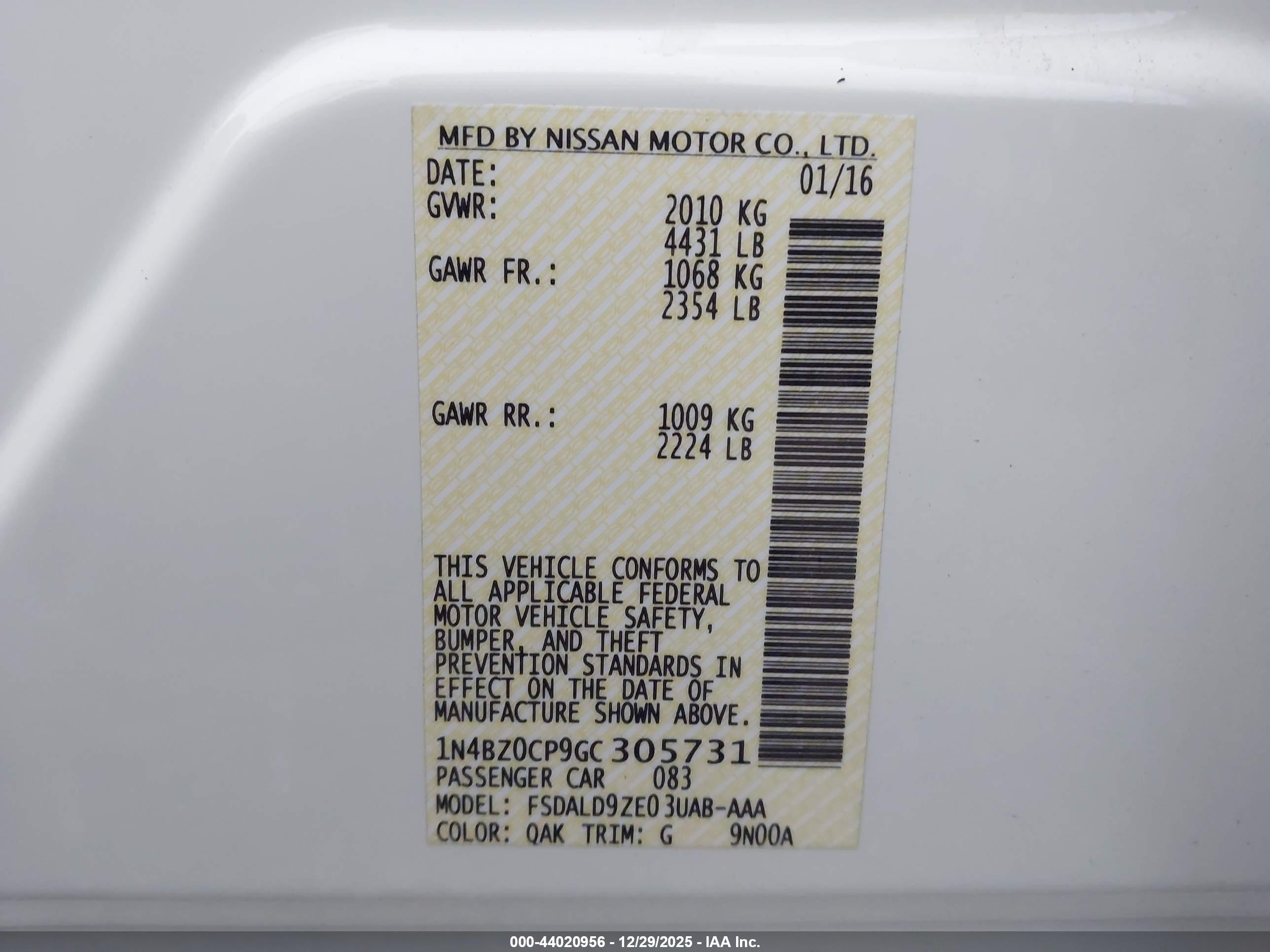 NISSAN LEAF image 9