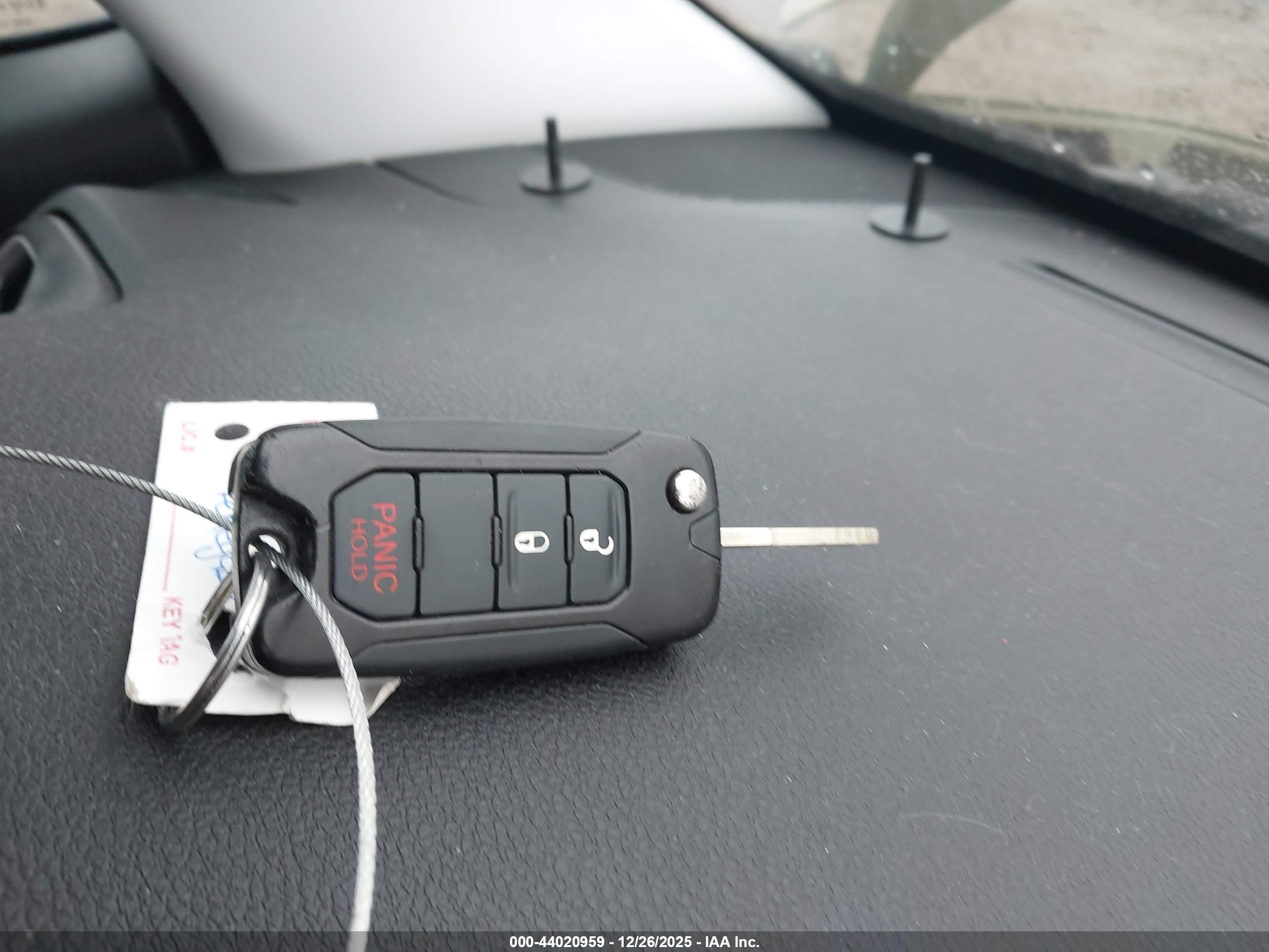 JEEP RENEGADE image 11
