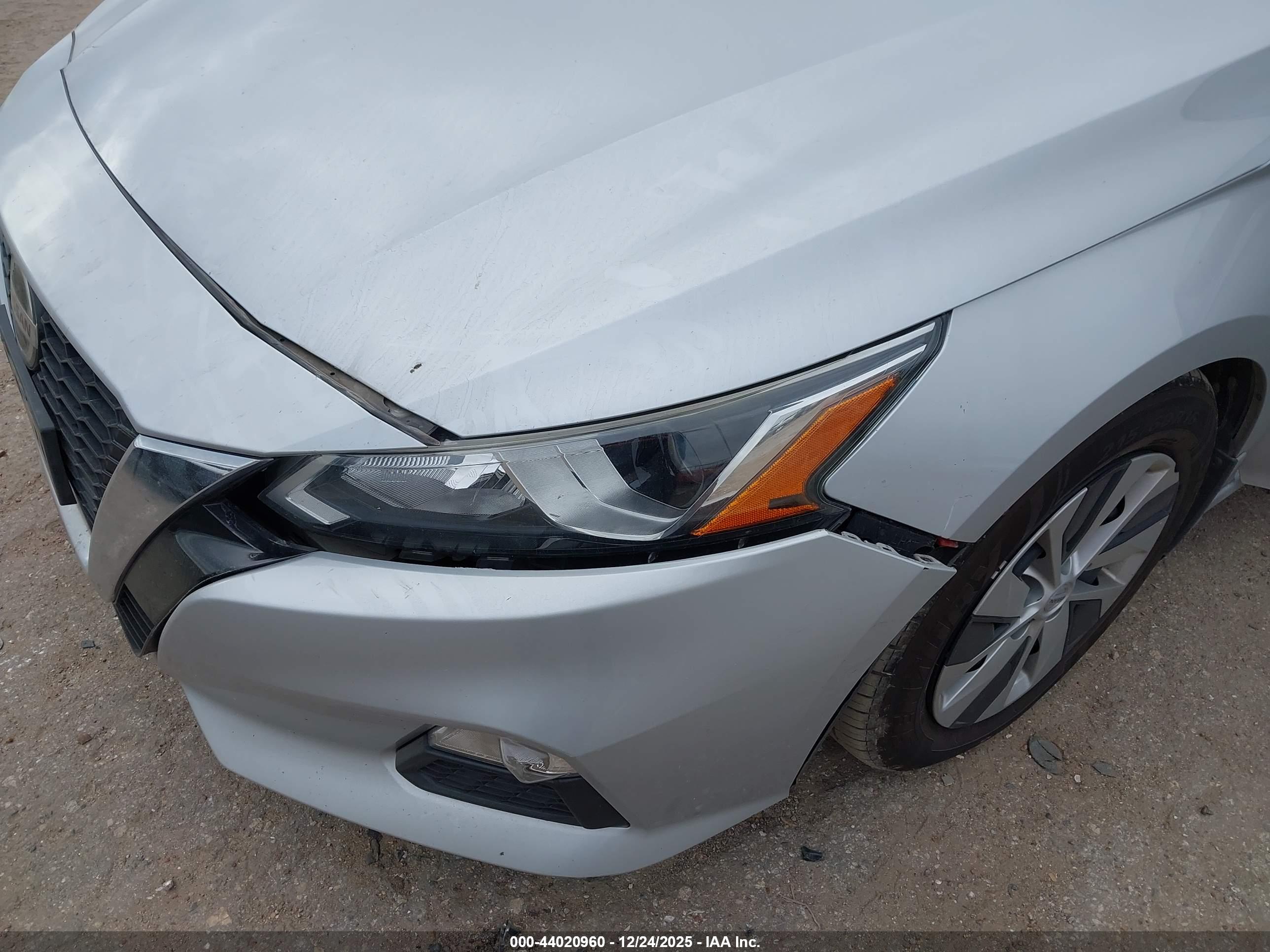NISSAN ALTIMA image 6