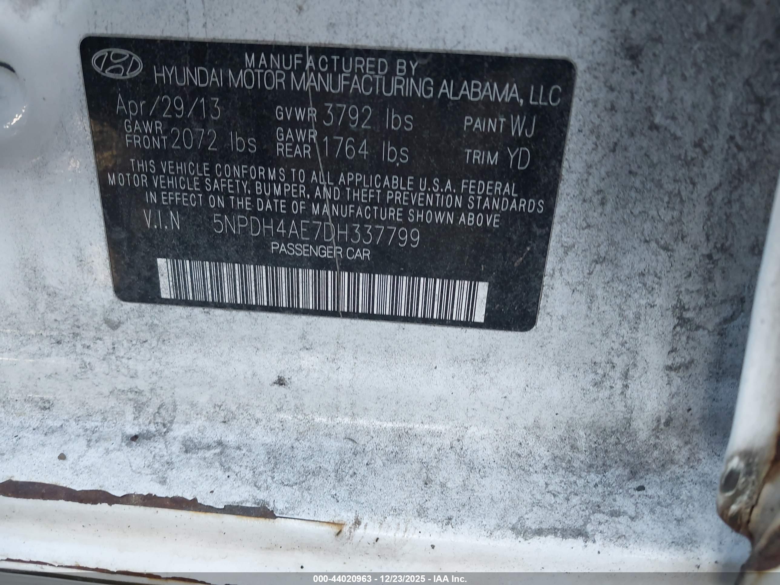 HYUNDAI ELANTRA image 9