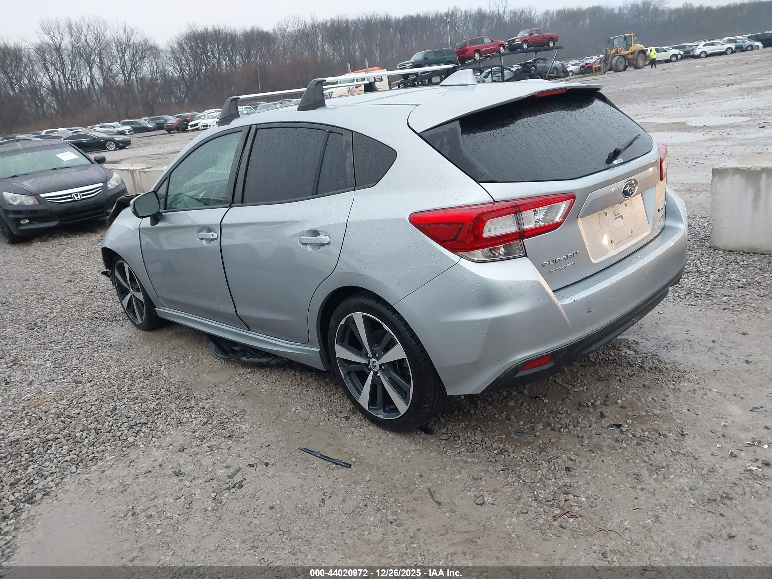 SUBARU IMPREZA image 3