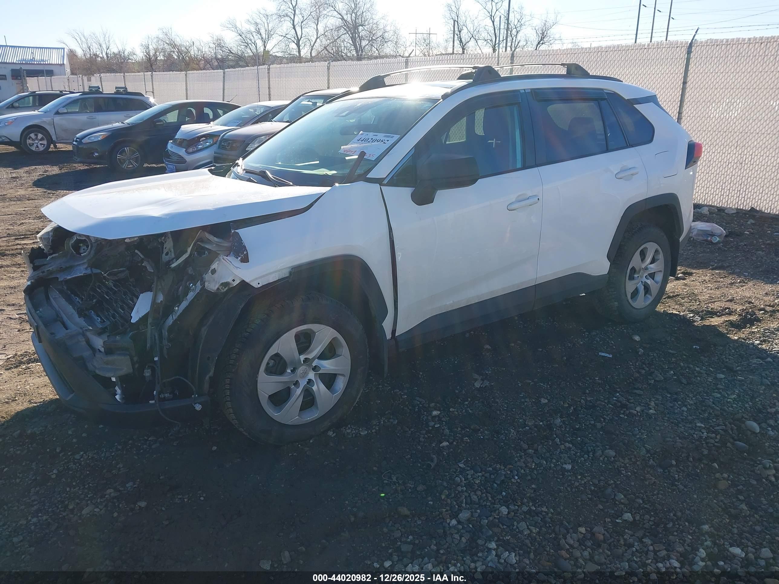 TOYOTA RAV4 image 2