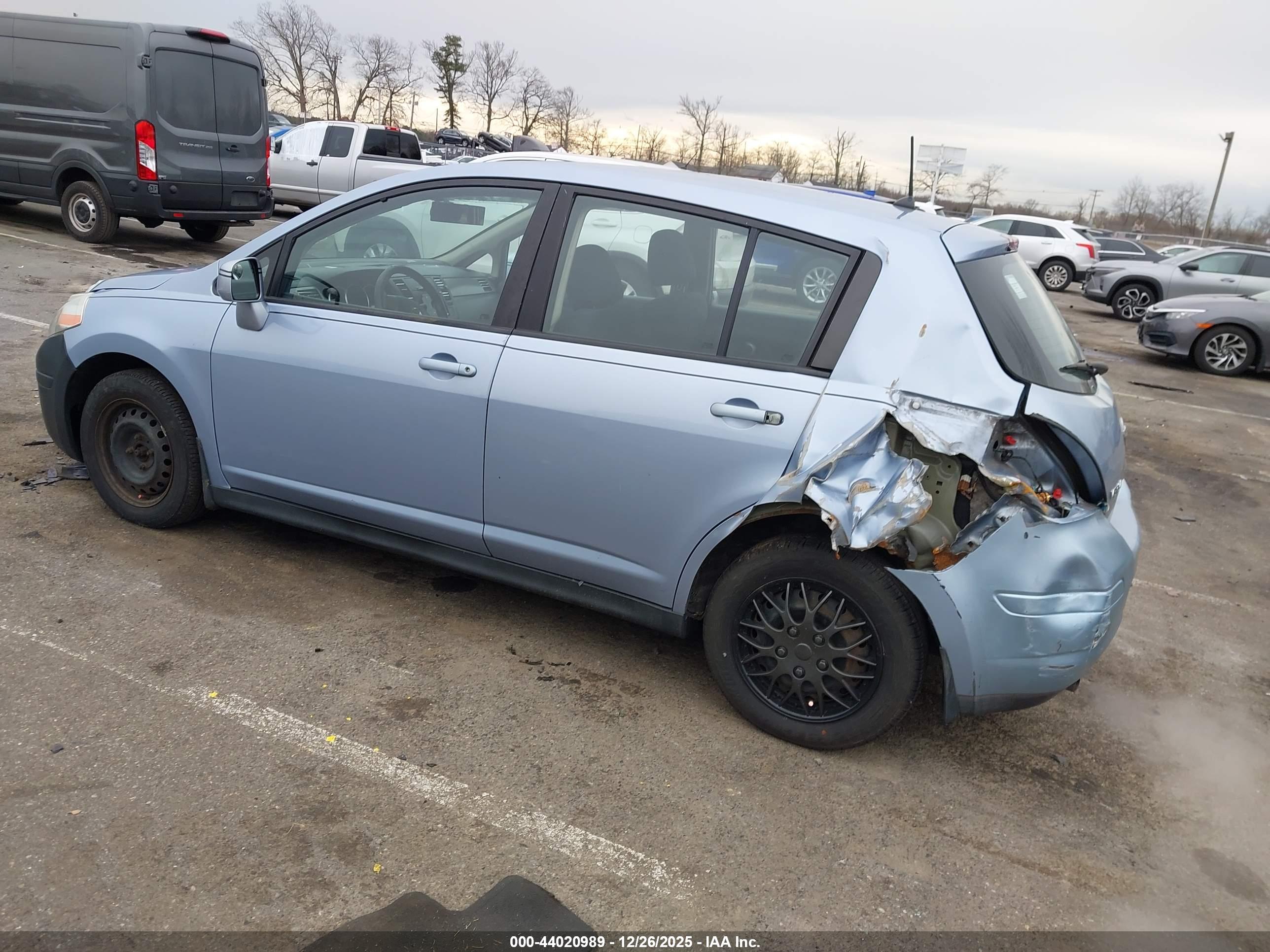 NISSAN VERSA image 3