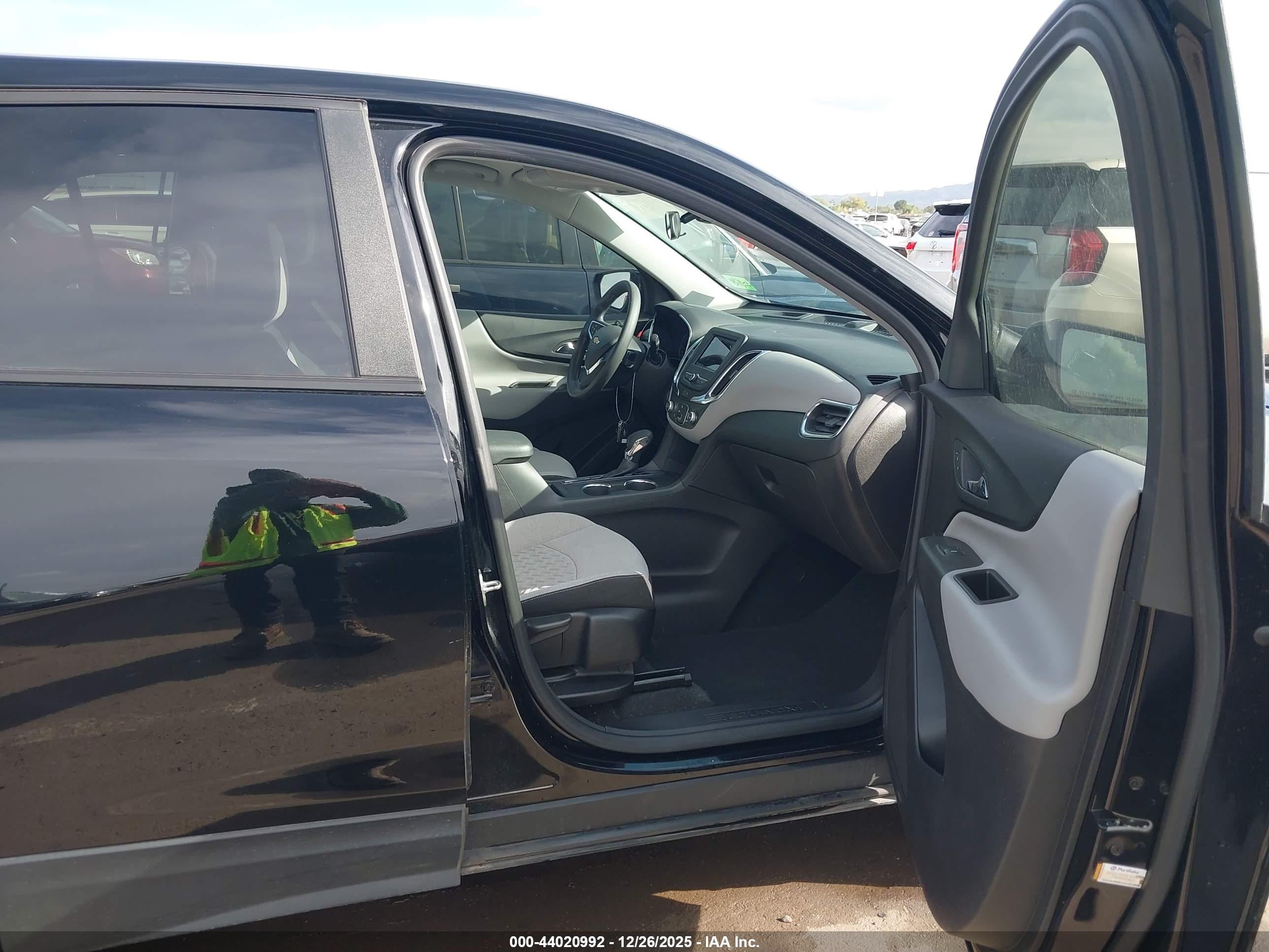 CHEVROLET EQUINOX image 5