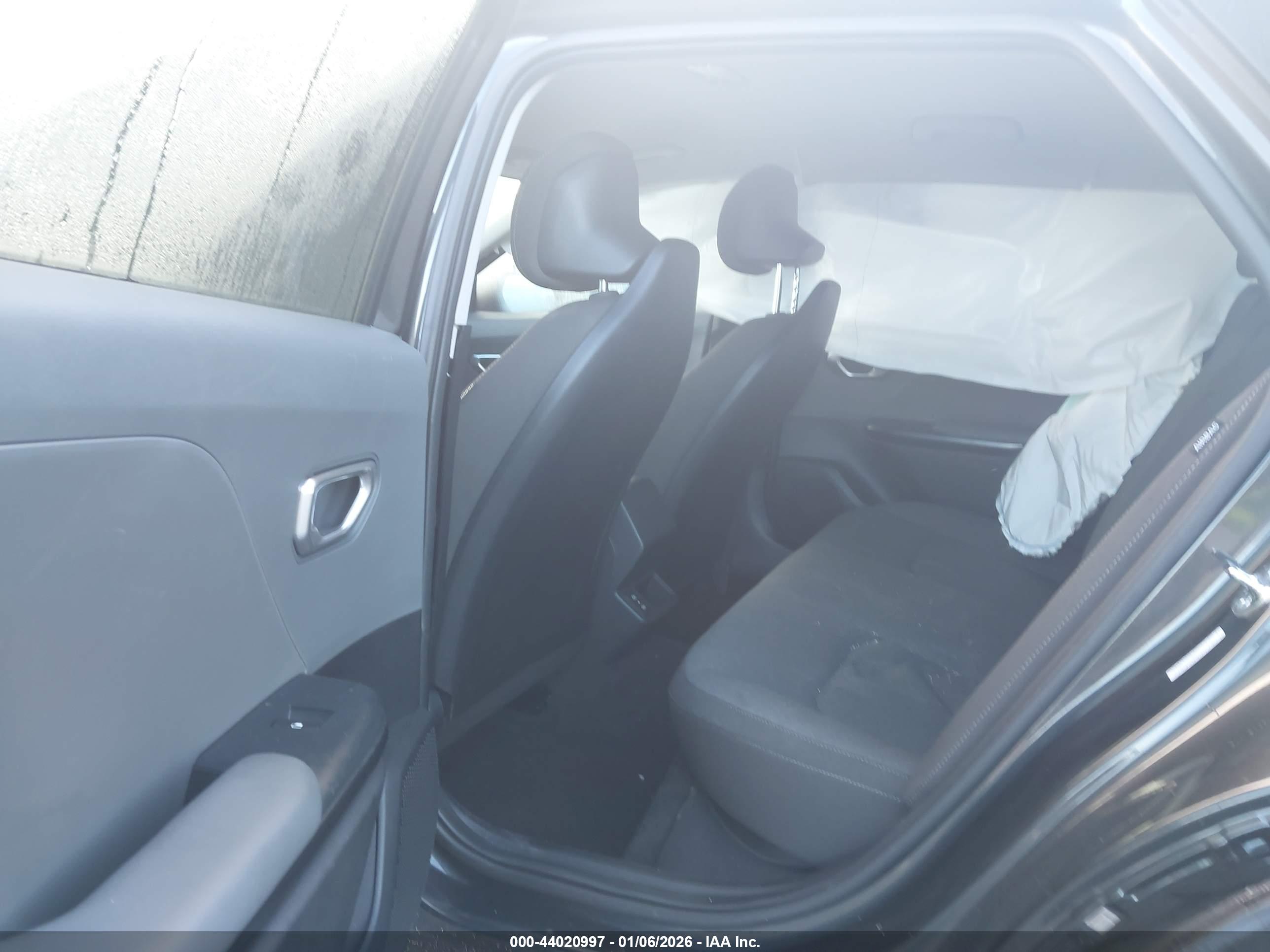 KIA K4 image 8
