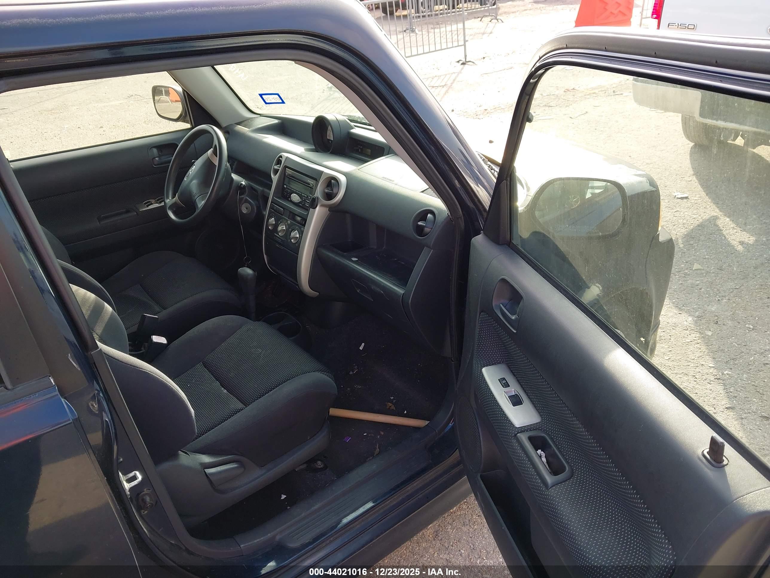 SCION XB image 5