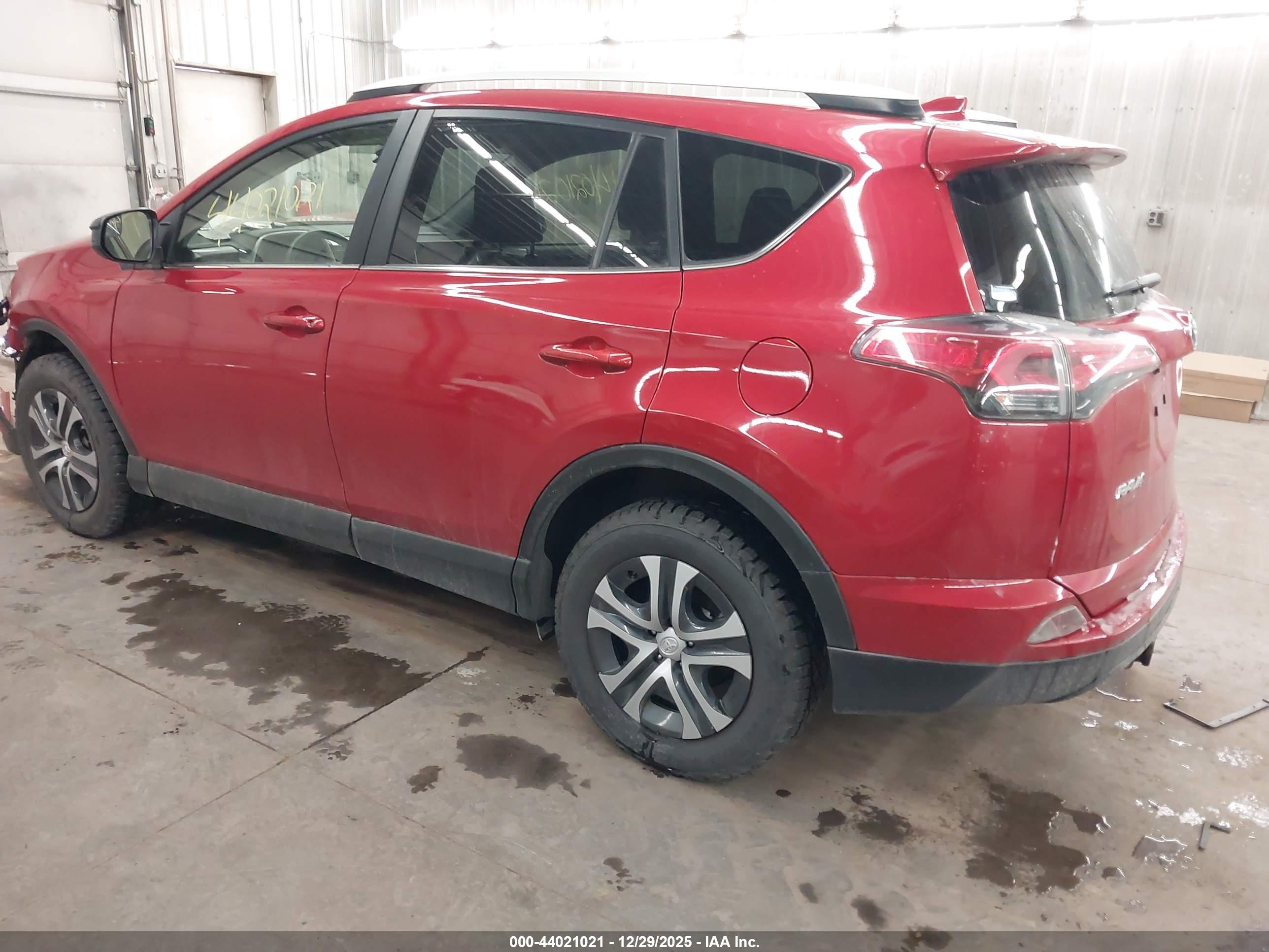 TOYOTA RAV4 image 3