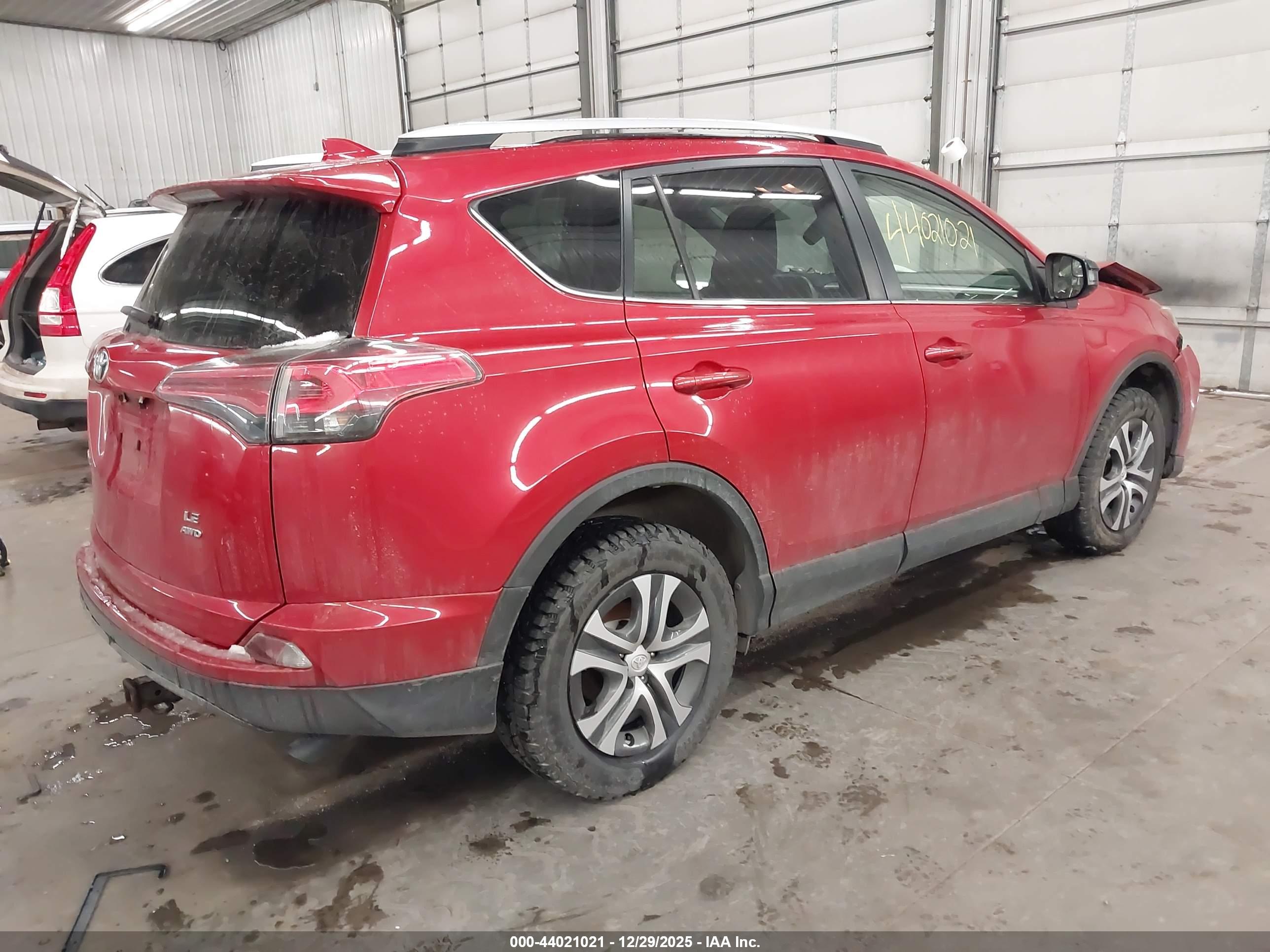 TOYOTA RAV4 image 4