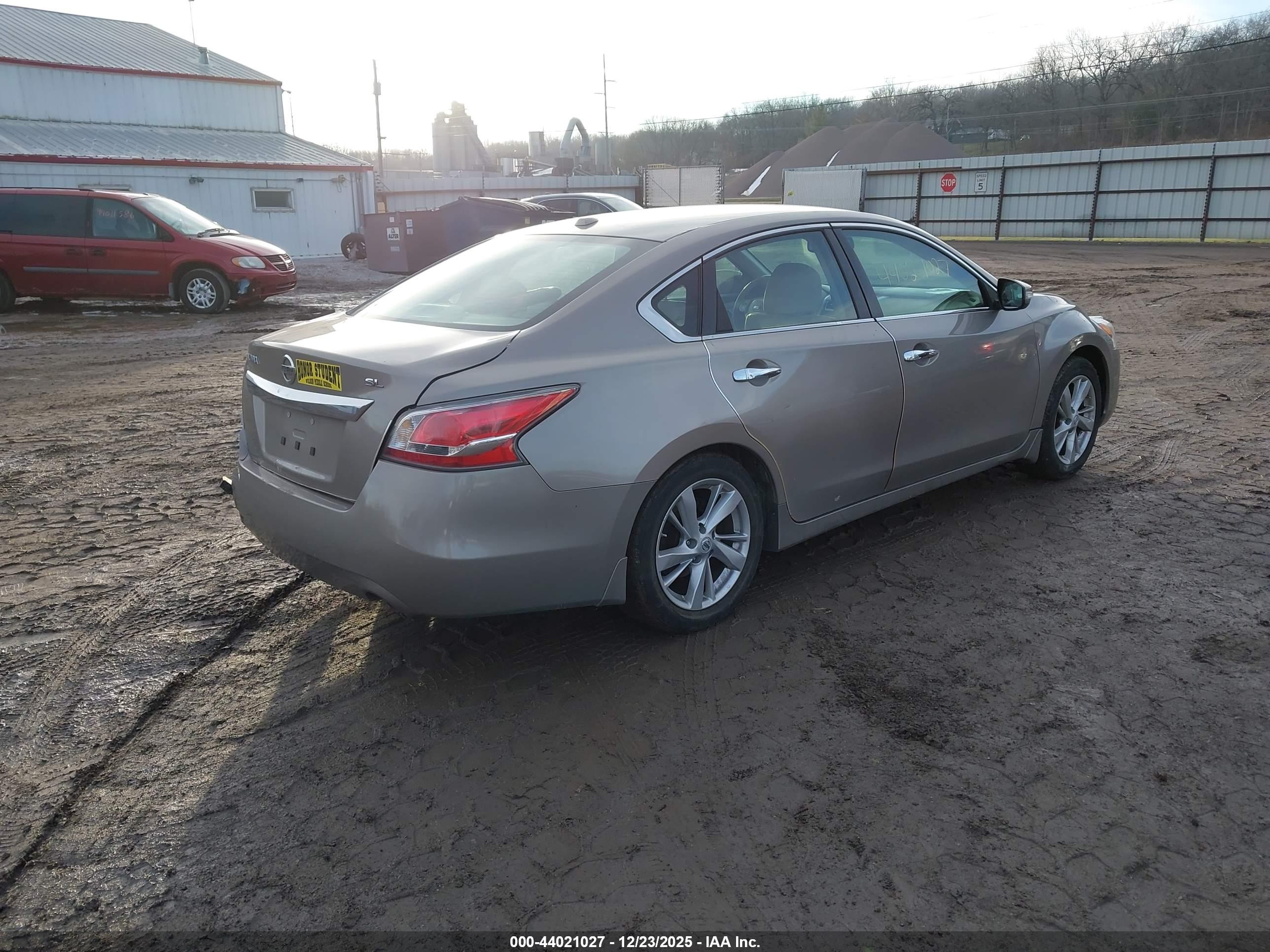 NISSAN ALTIMA image 4