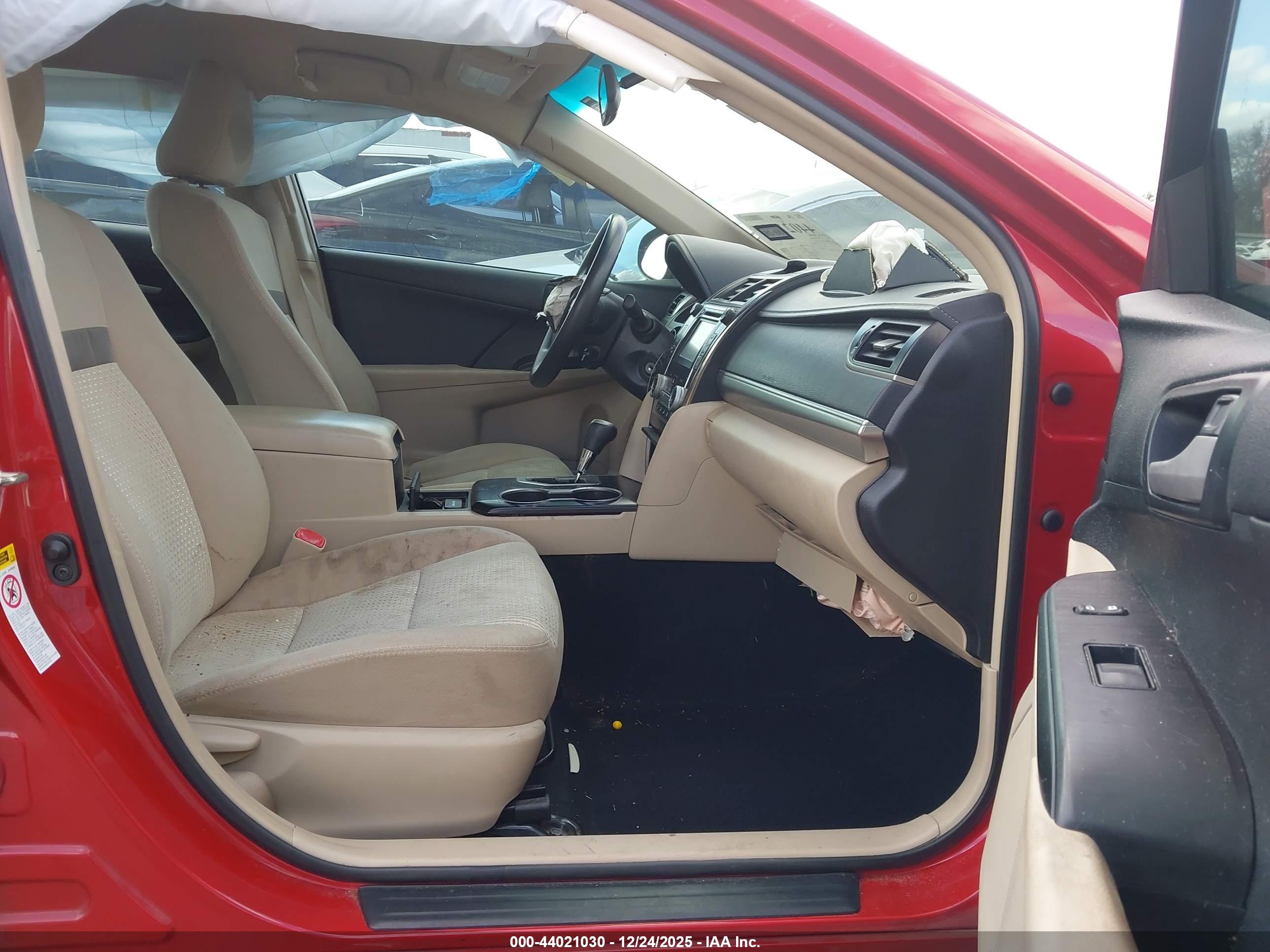 TOYOTA CAMRY image 5