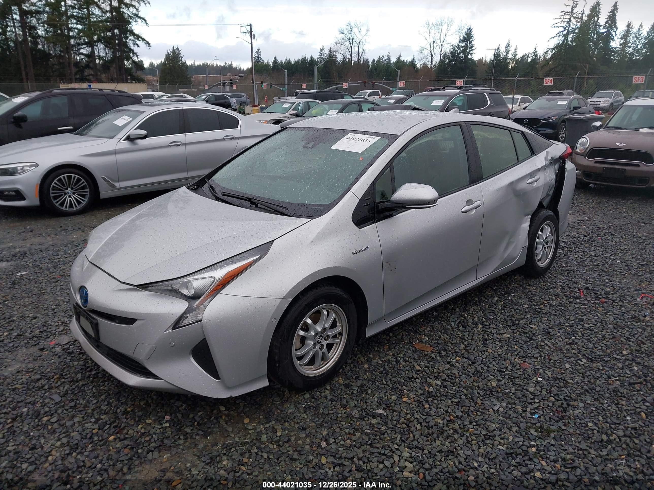 TOYOTA PRIUS image 2