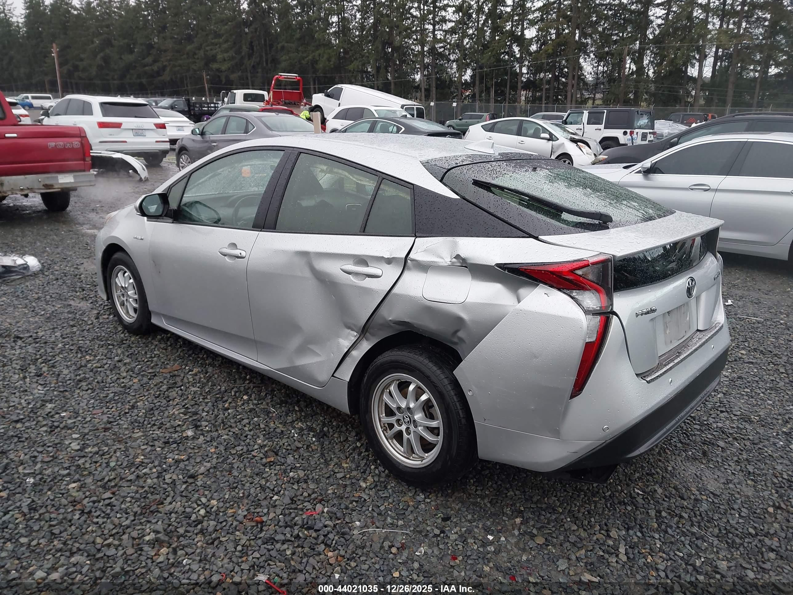 TOYOTA PRIUS image 3
