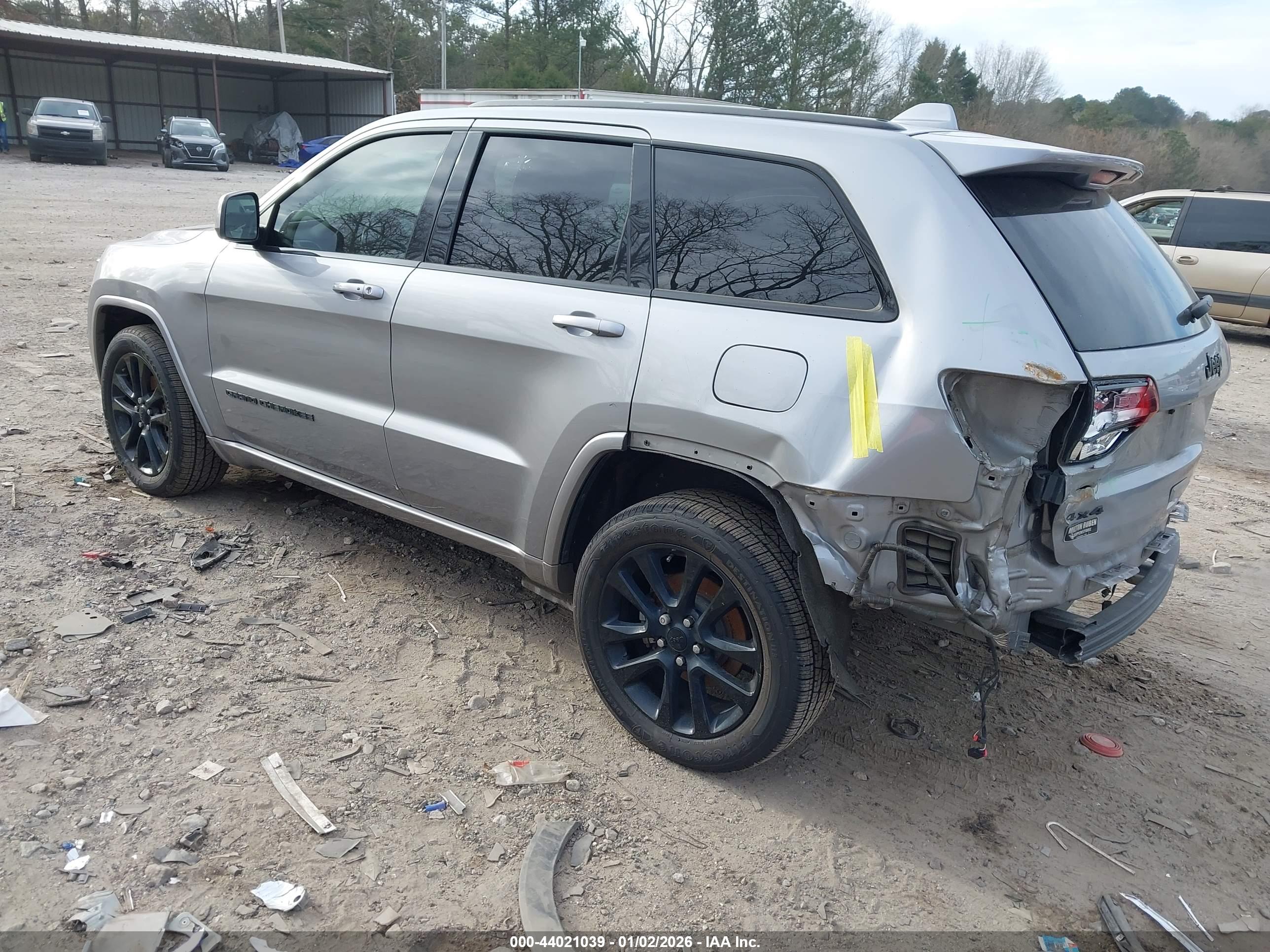 JEEP GRAND image 3
