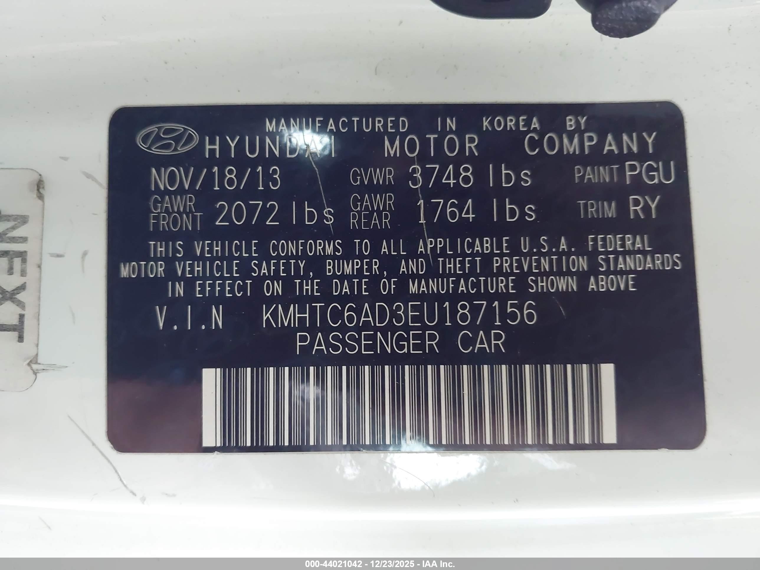 HYUNDAI VELOSTER image 9