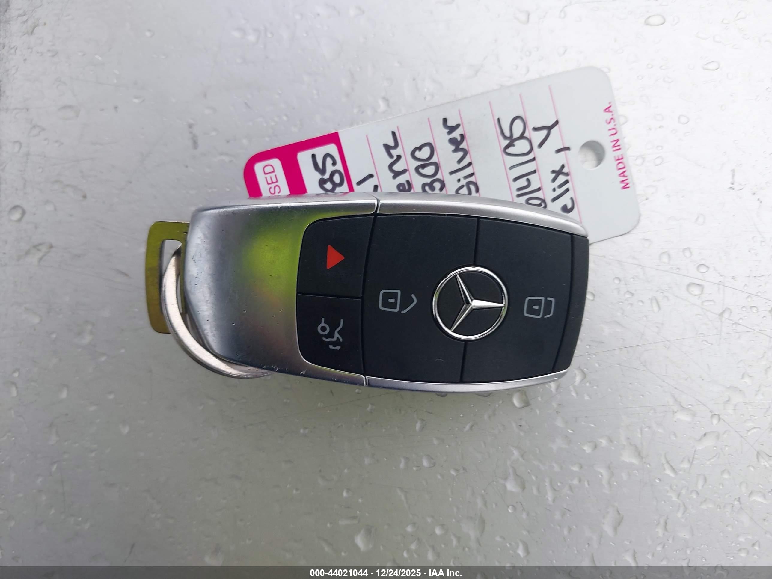 MERCEDES-BENZ C image 11