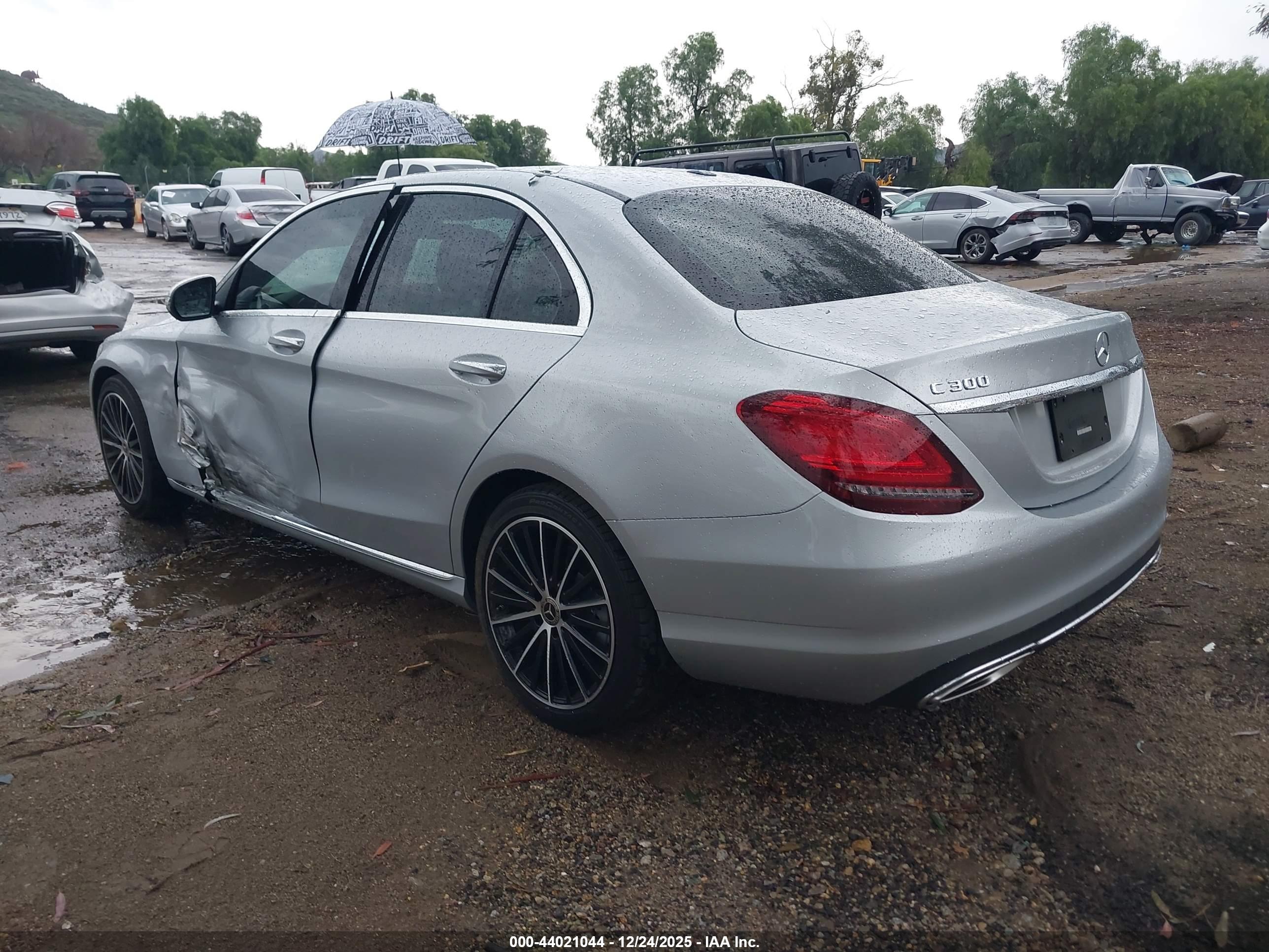MERCEDES-BENZ C image 3