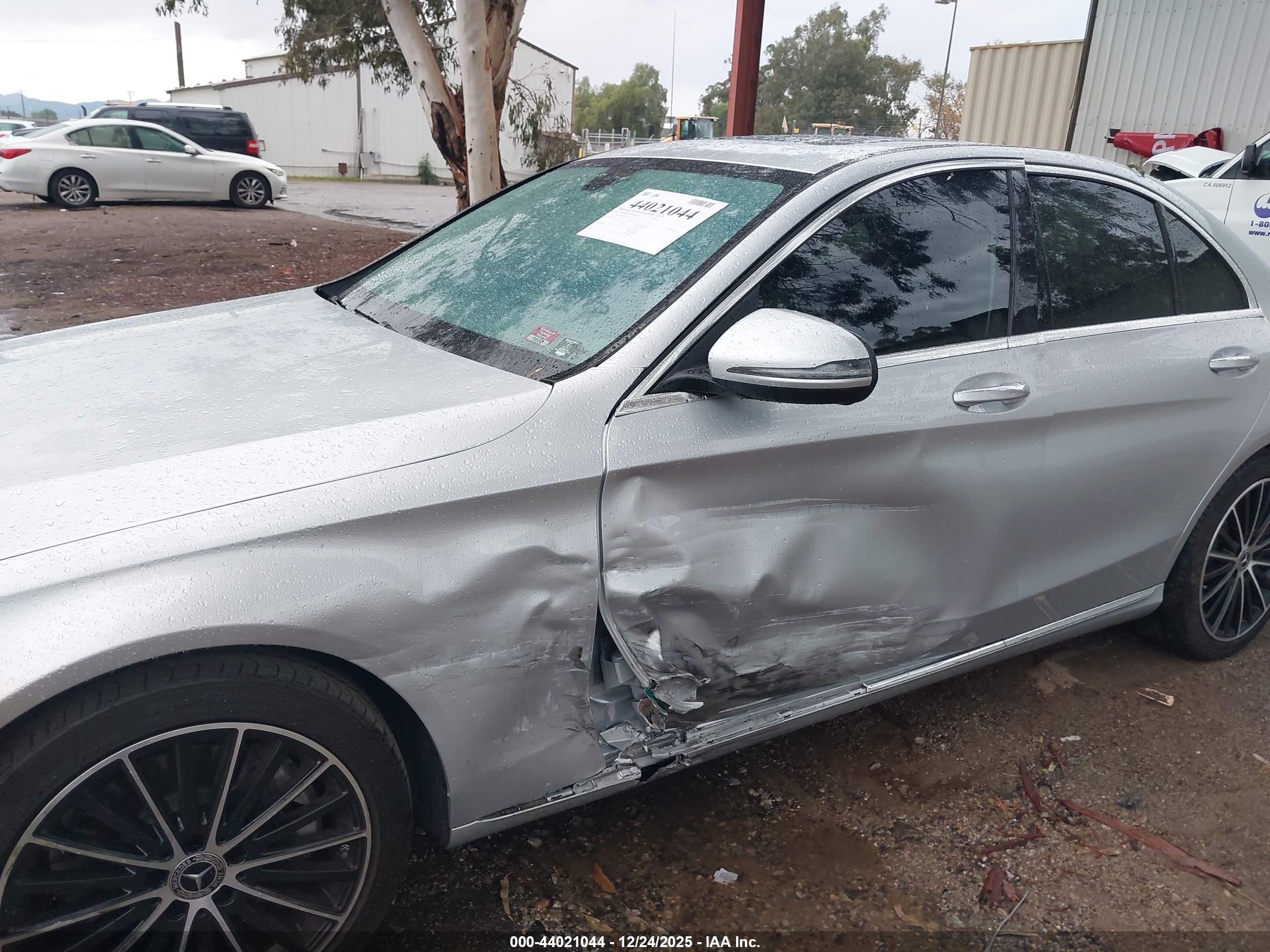 MERCEDES-BENZ C image 6