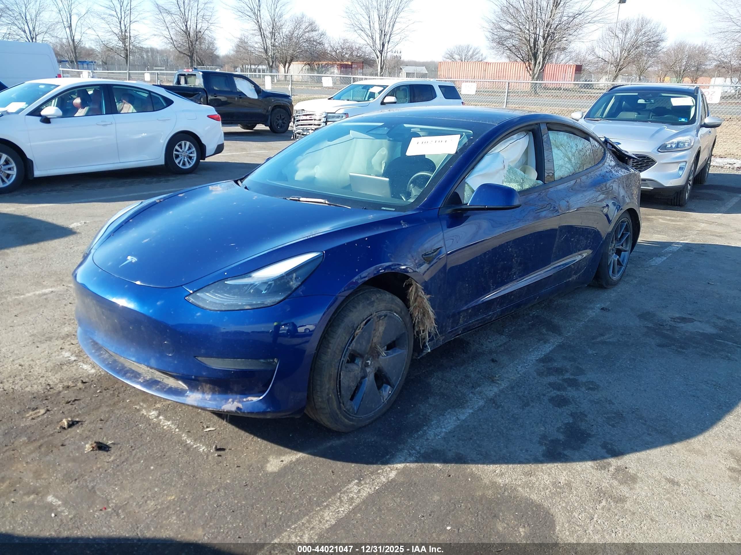 TESLA MODEL image 2