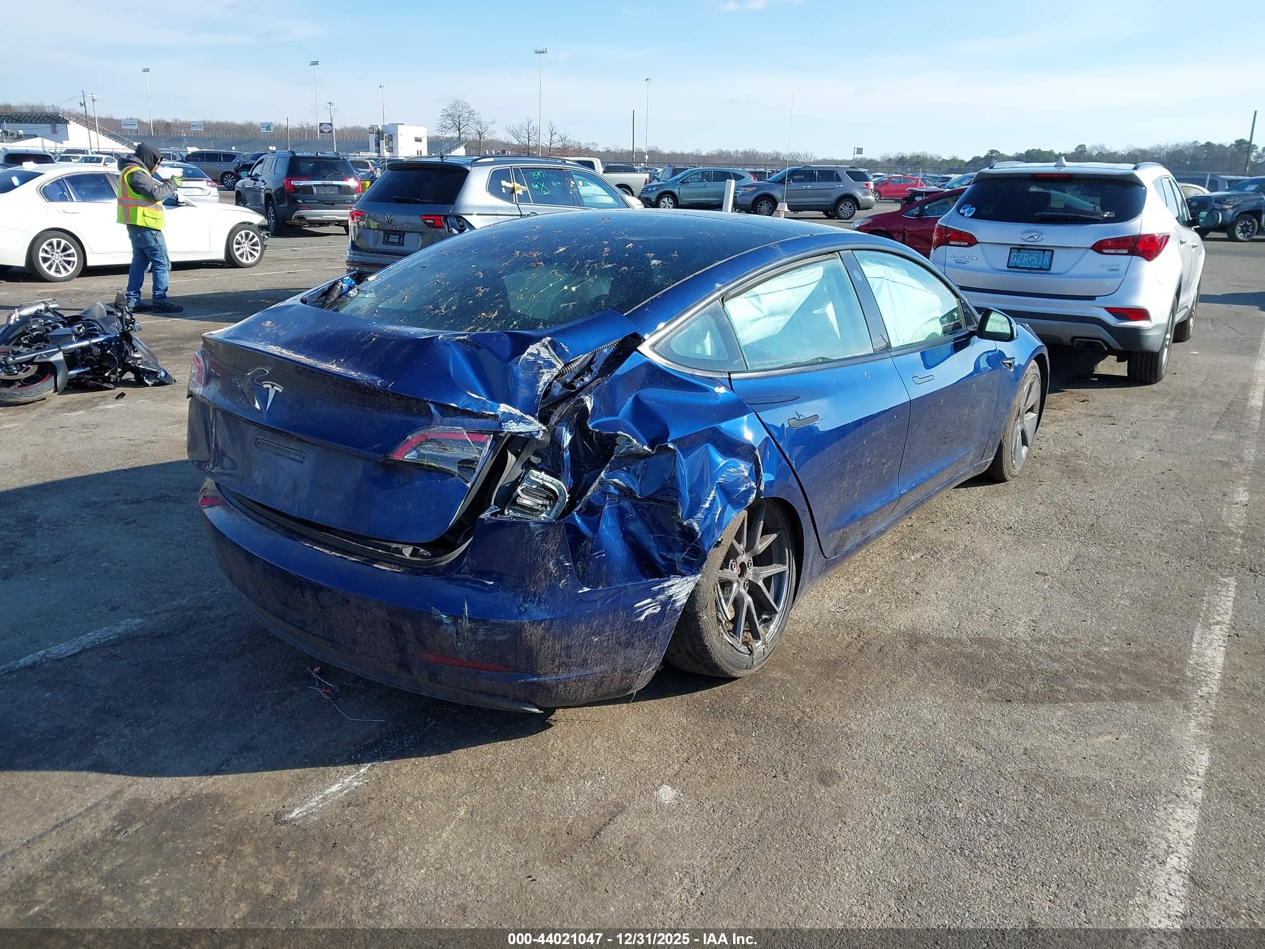 TESLA MODEL image 4