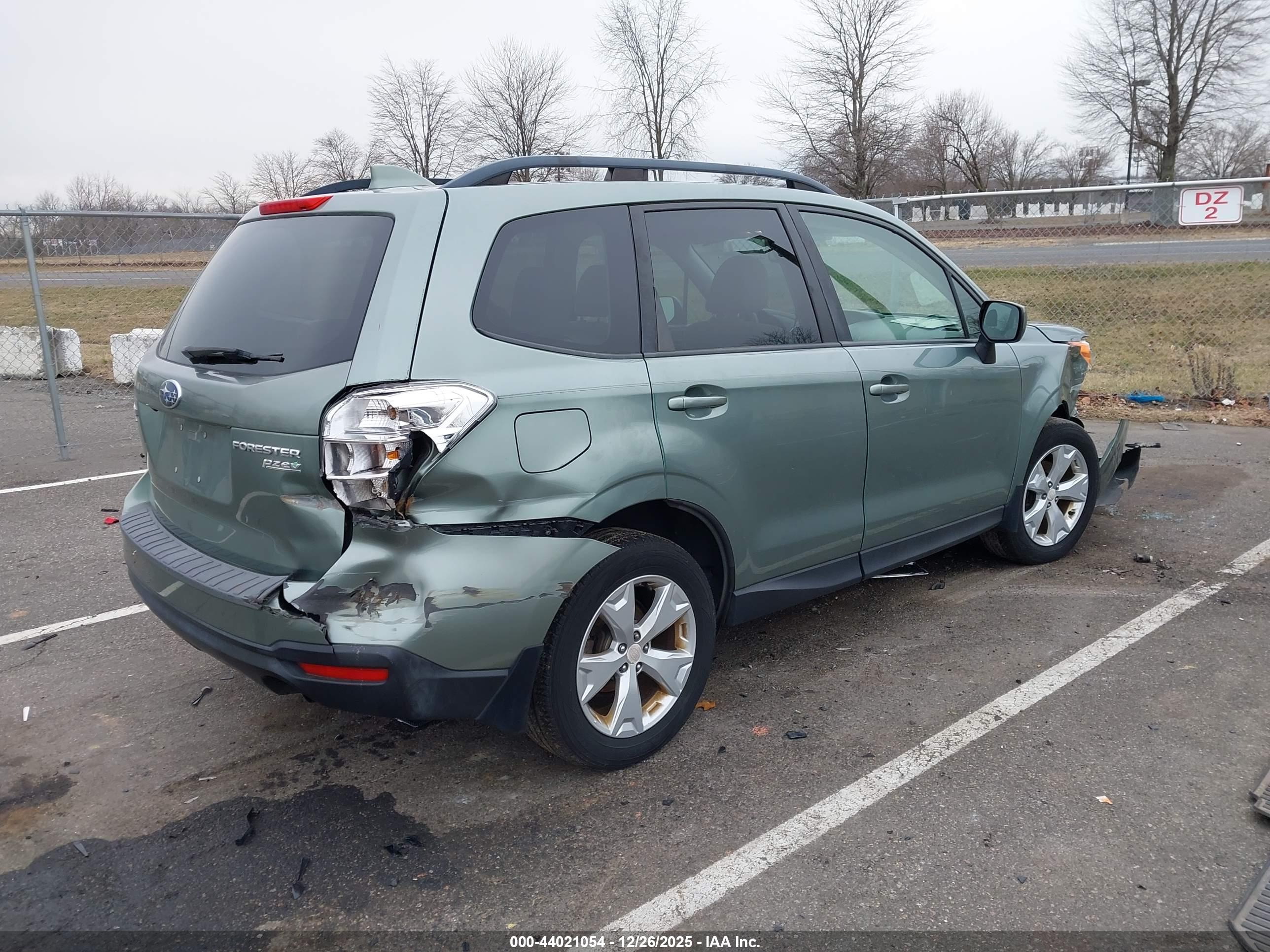 SUBARU FORESTER image 4