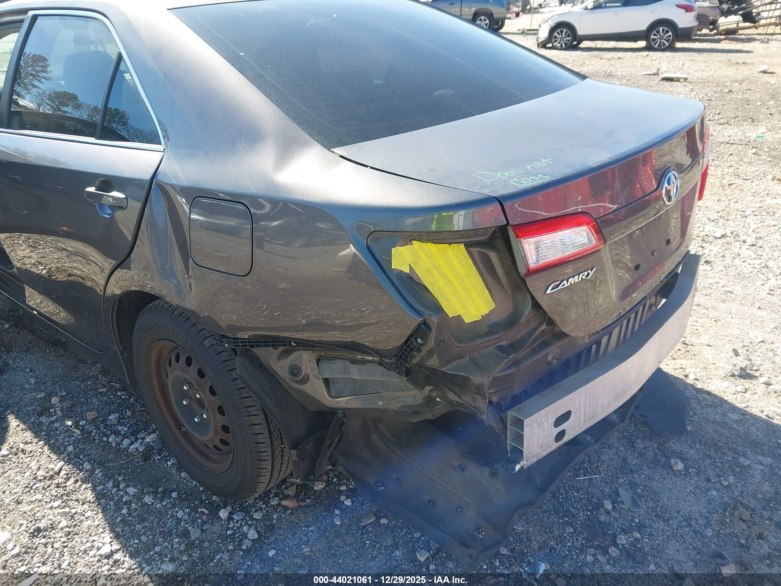 TOYOTA CAMRY image 6