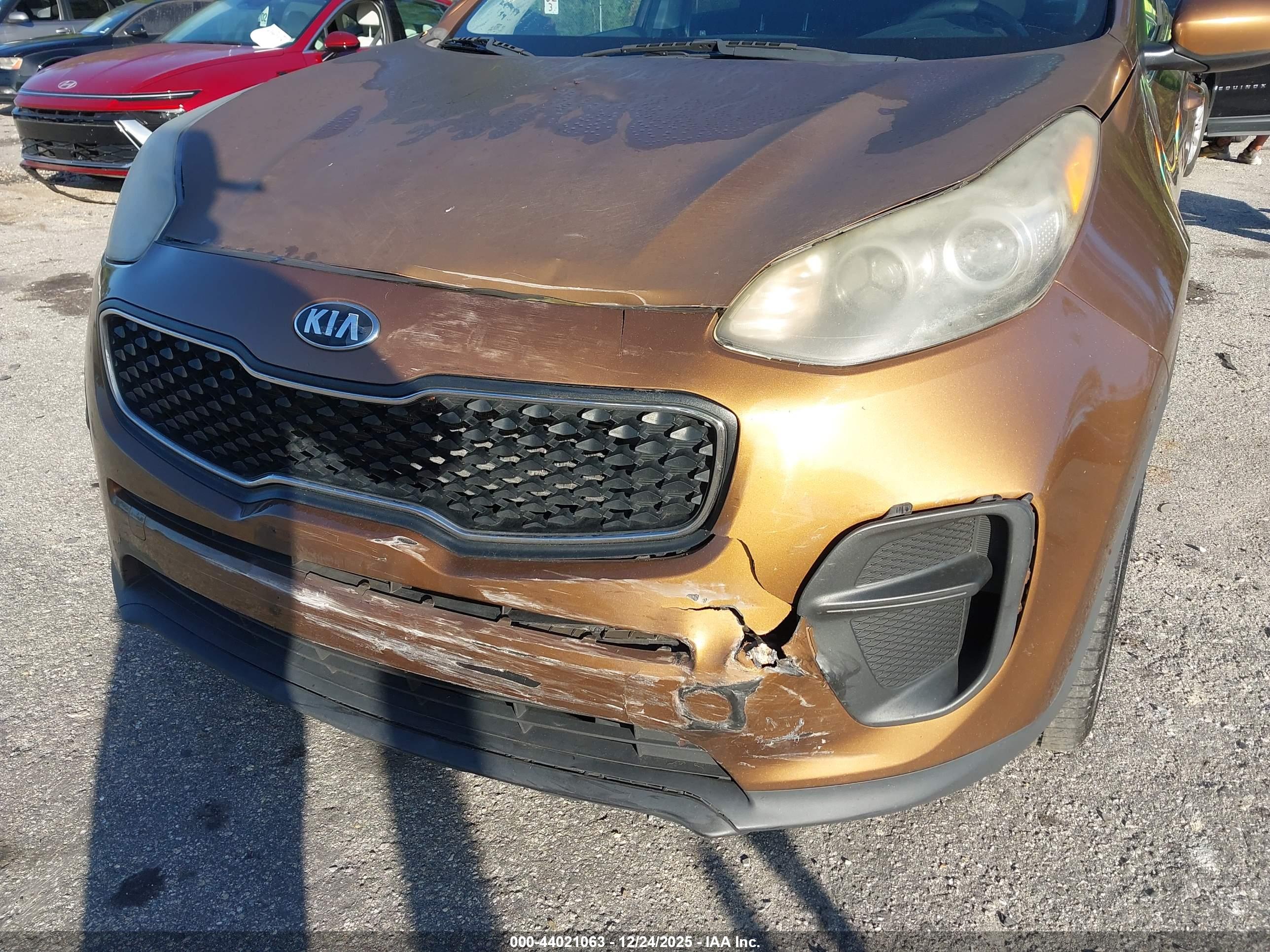KIA SPORTAGE image 6